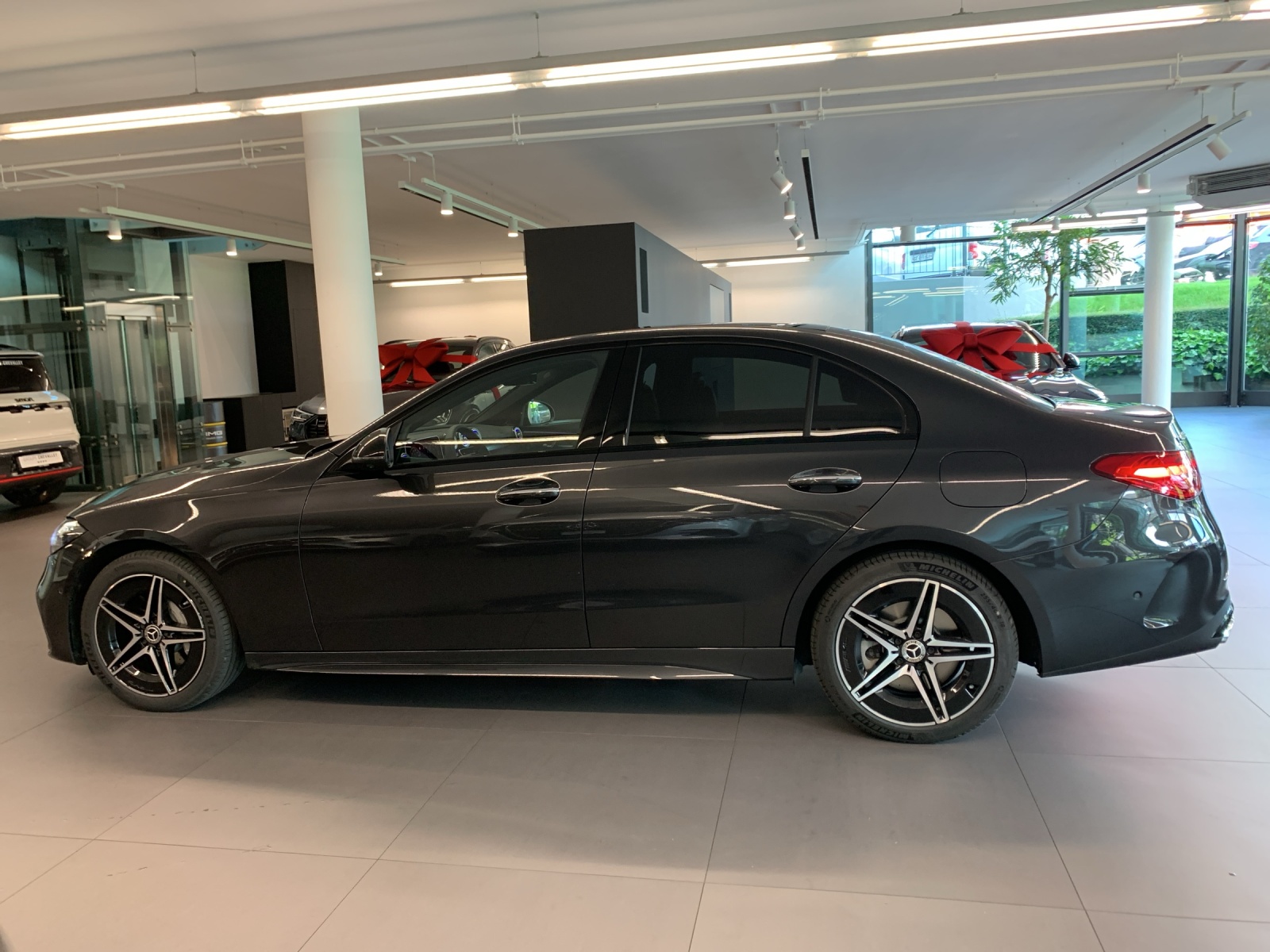 MERCEDES-BENZ C 400e 4 Matic-image-3