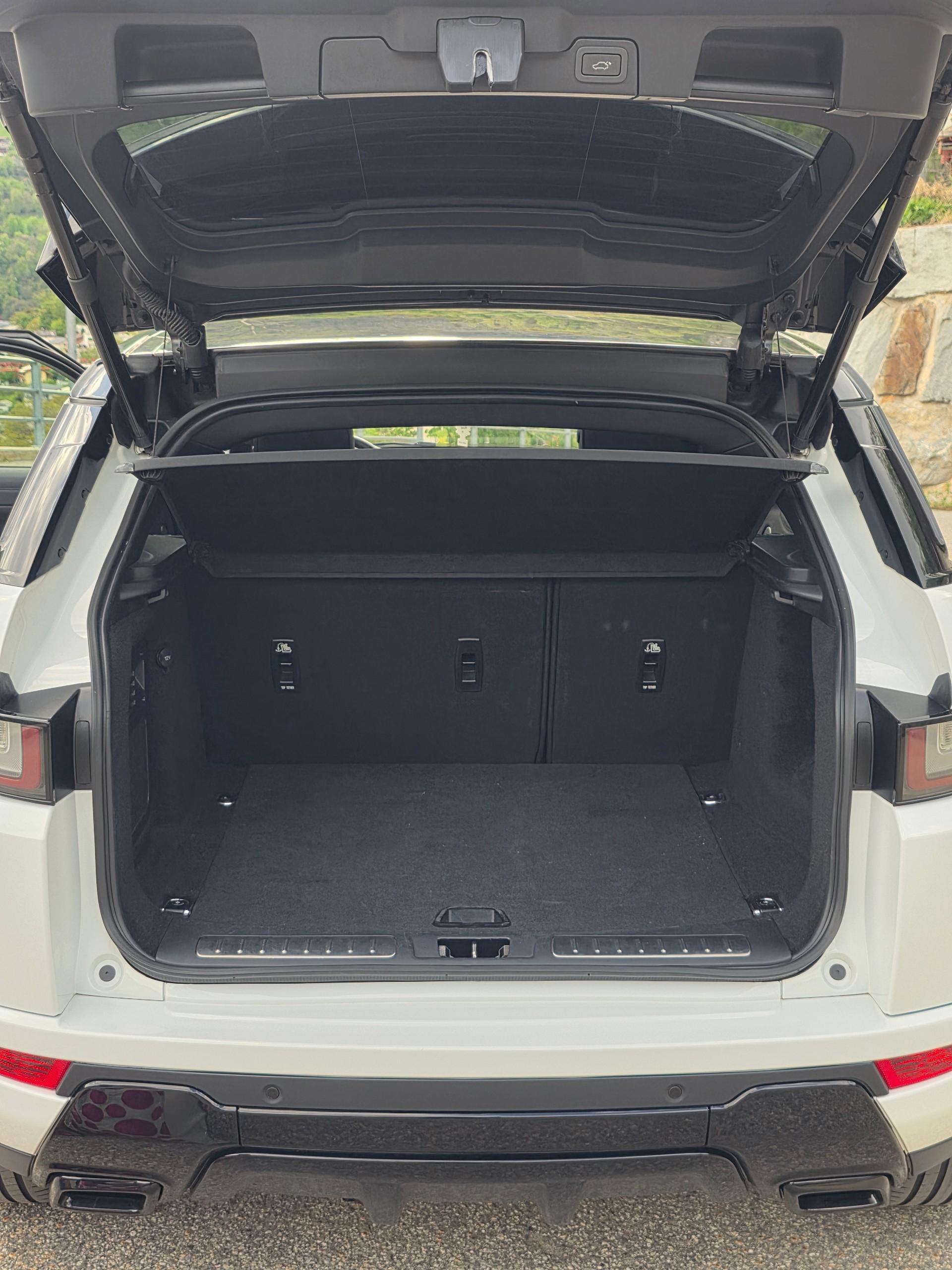 LAND ROVER Range Rover Evoque 2.0 Si4 HSE Dynamic AT9-image-8