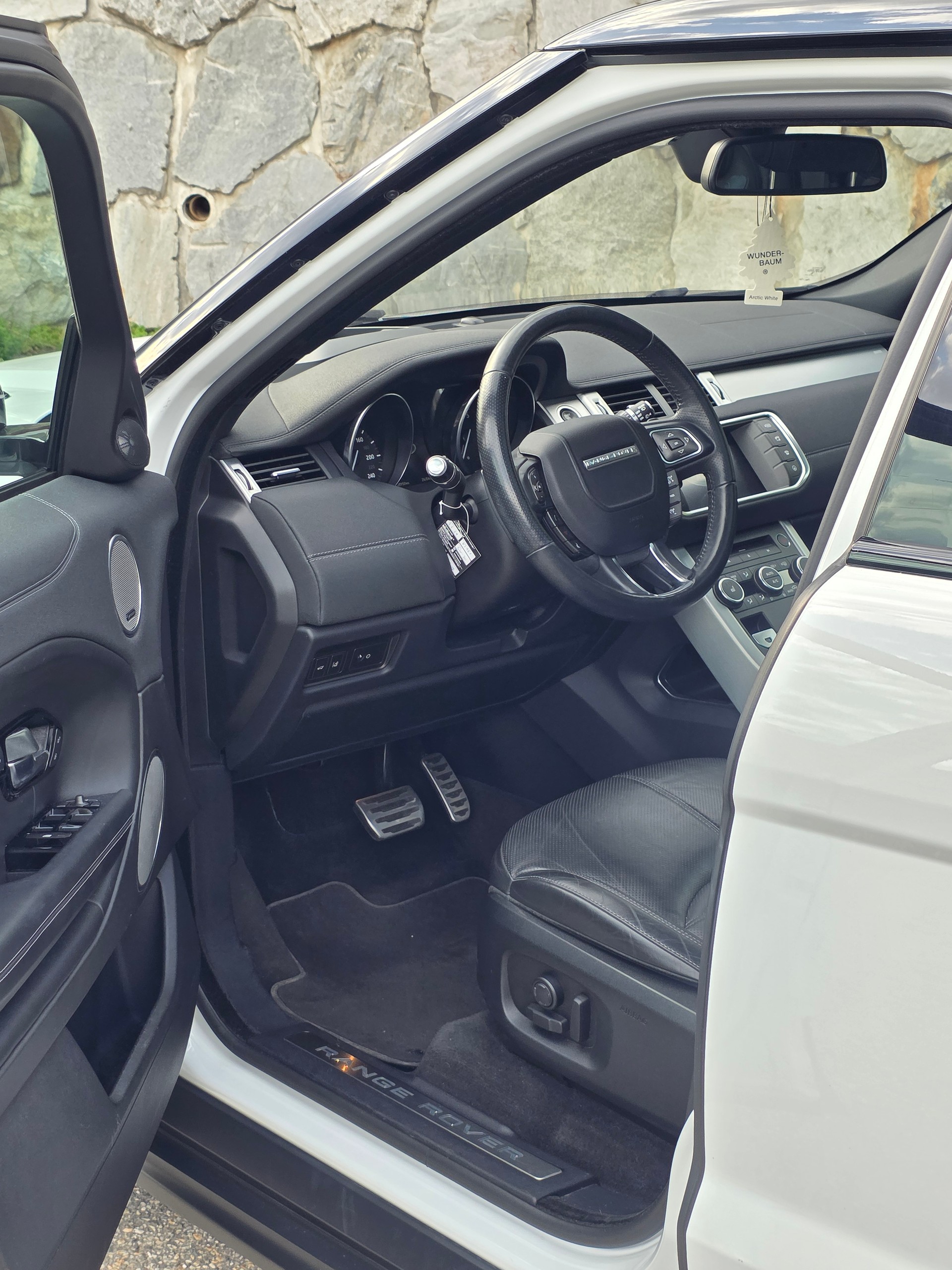 LAND ROVER Range Rover Evoque 2.0 Si4 HSE Dynamic AT9-image-5