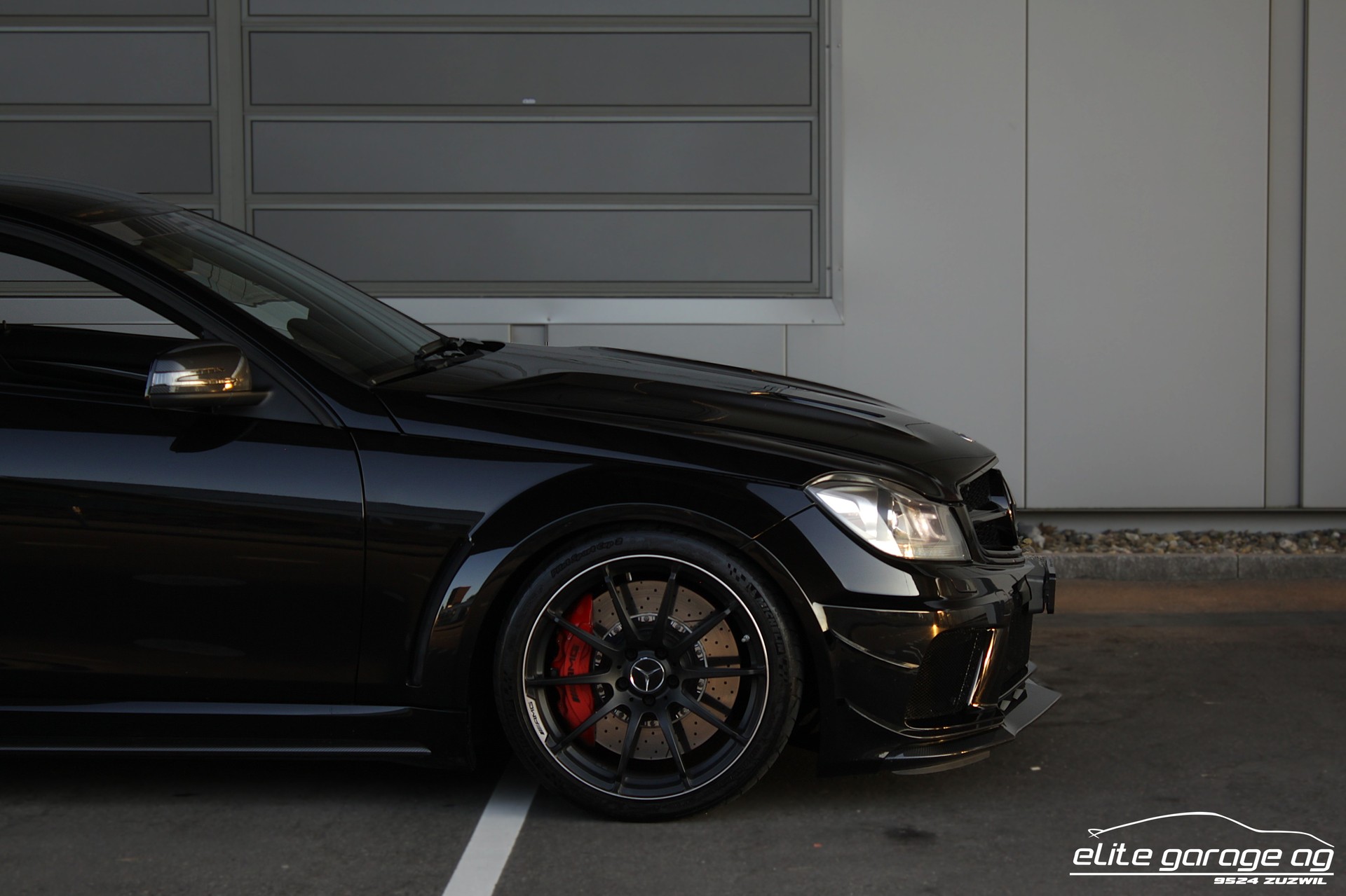 MERCEDES-BENZ C 63 Coupé AMG Black Series ALL BLACK-image-9