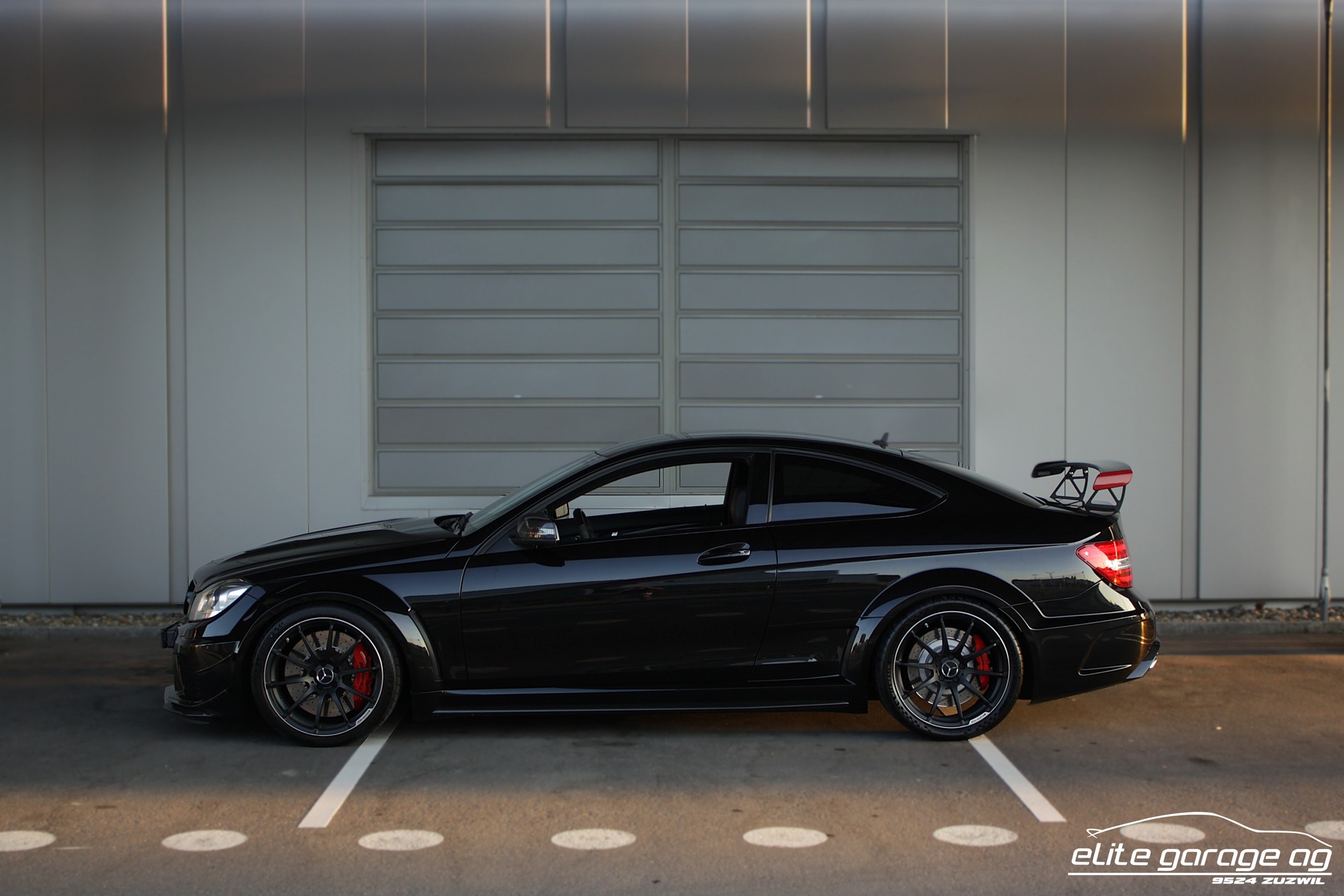 MERCEDES-BENZ C 63 Coupé AMG Black Series ALL BLACK-image-1