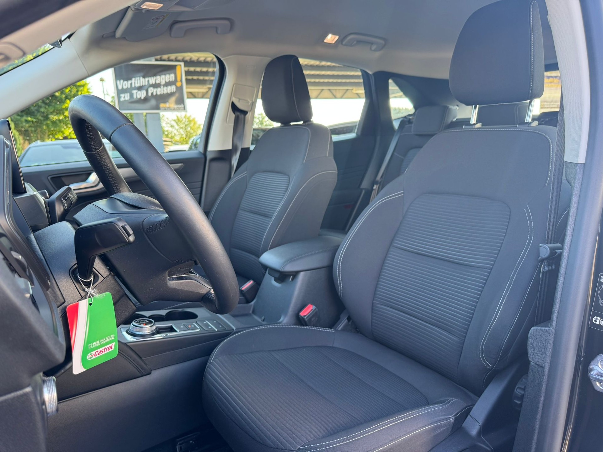 FORD Kuga 2.5 PHEV Titanium 2WD-image-8