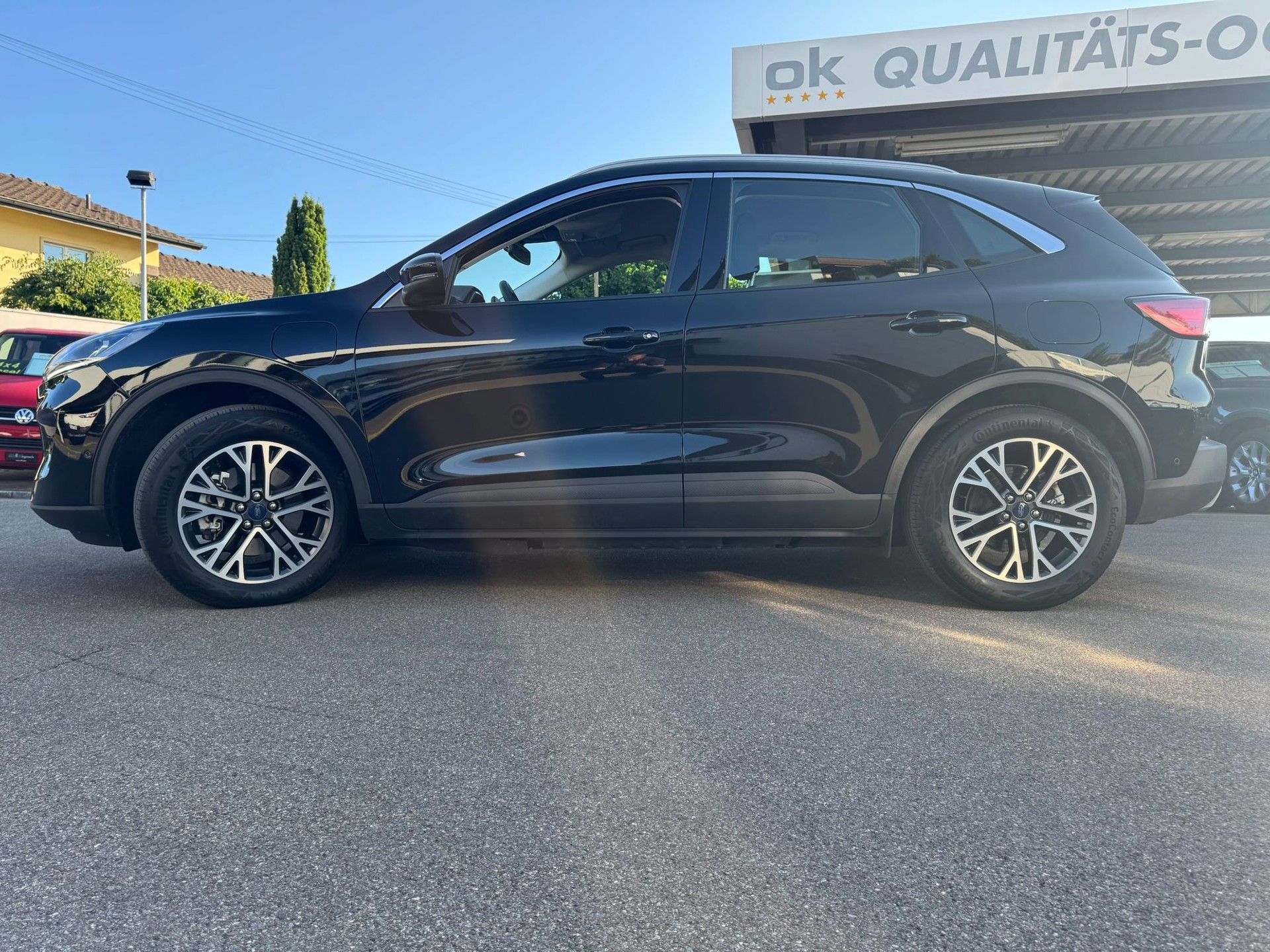 FORD Kuga 2.5 PHEV Titanium 2WD-image-4