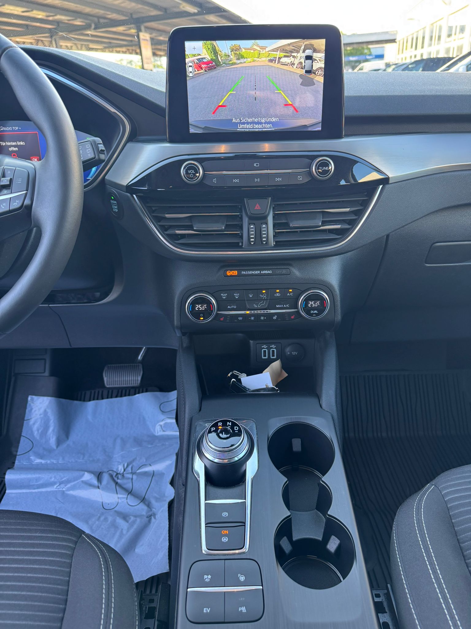 FORD Kuga 2.5 PHEV Titanium 2WD-image-14