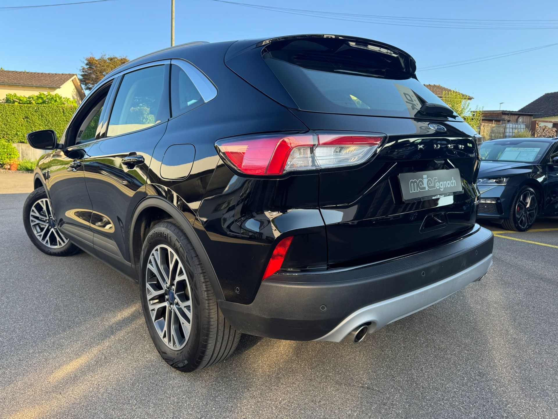 FORD Kuga 2.5 PHEV Titanium 2WD-image-5
