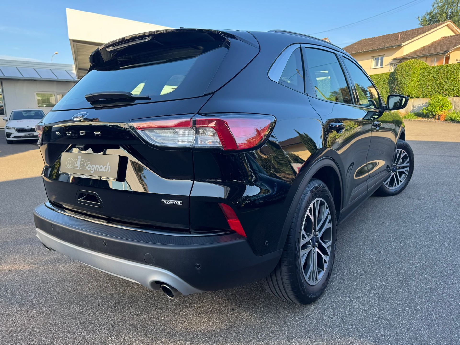FORD Kuga 2.5 PHEV Titanium 2WD-image-6