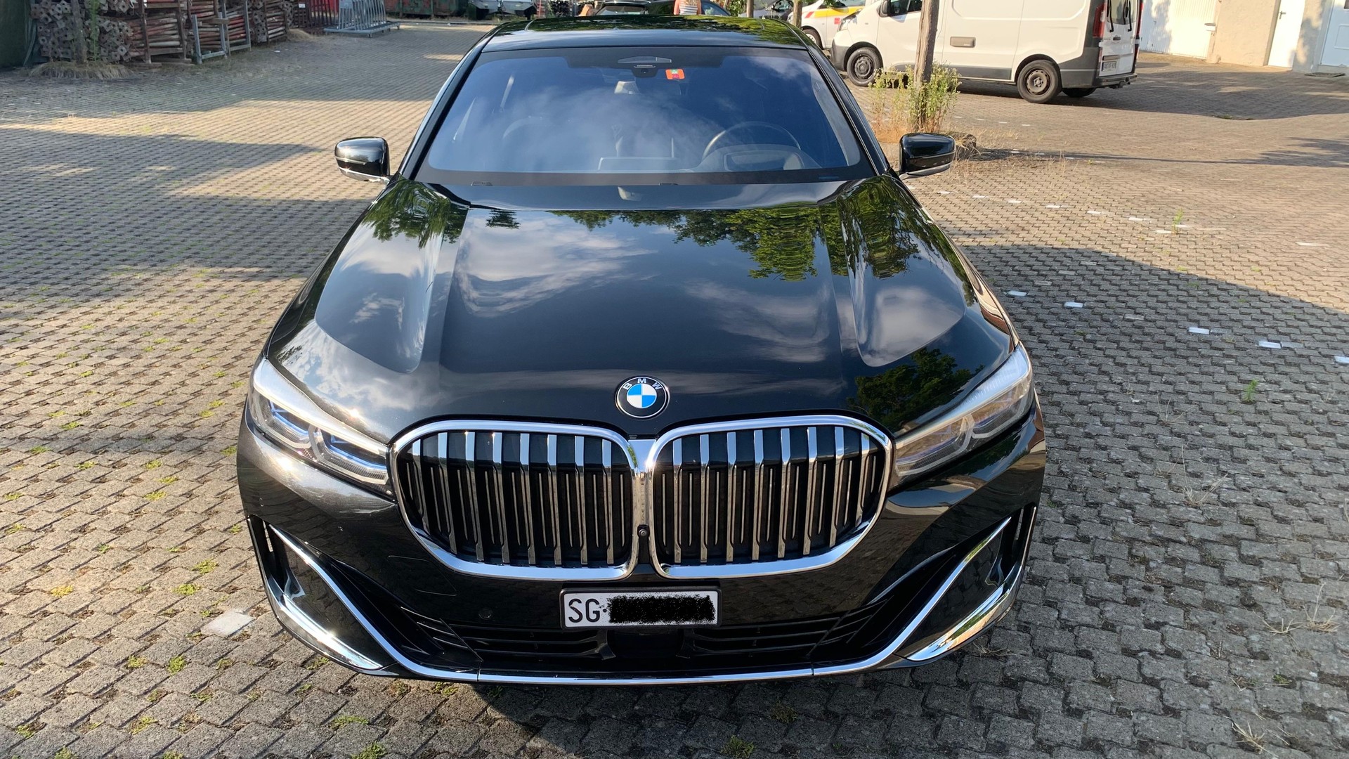 BMW 730d xDrive Steptronic-image-1