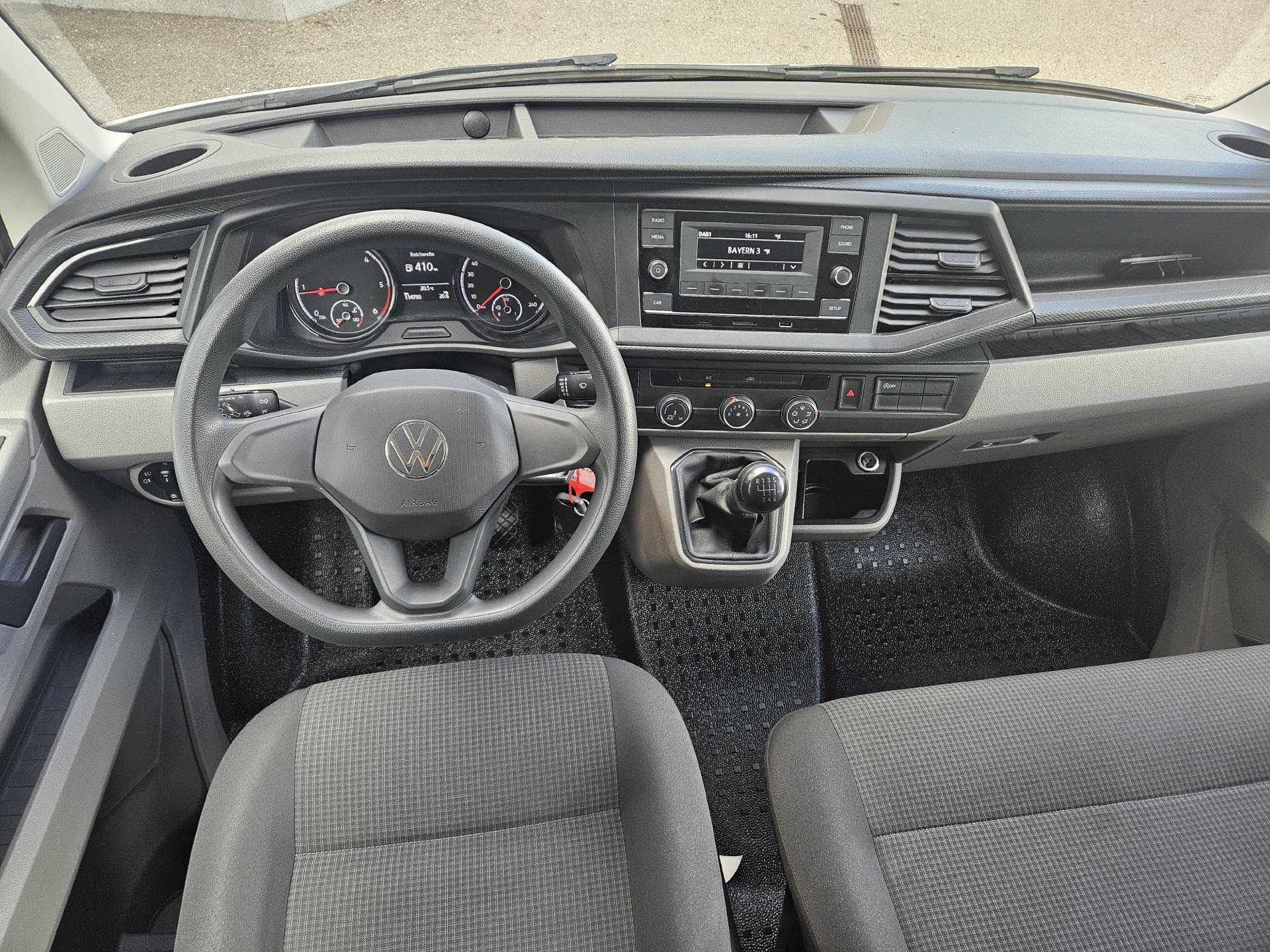 VW T6.1 Kombi 3000 2.0 TDI 150 DSG * Klima * Tempomat * Schiebetüre rechts + links * 9- Plätzer *-image-4