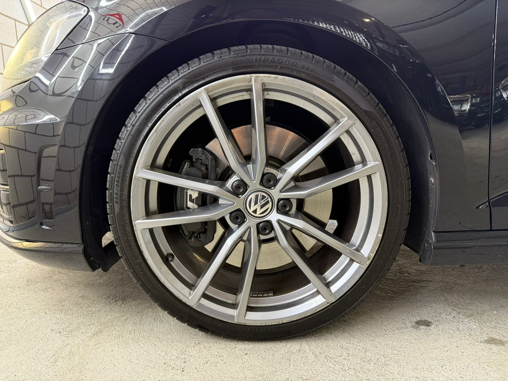 VW Golf 2.0 TSI R 4Motion DSG-image-13