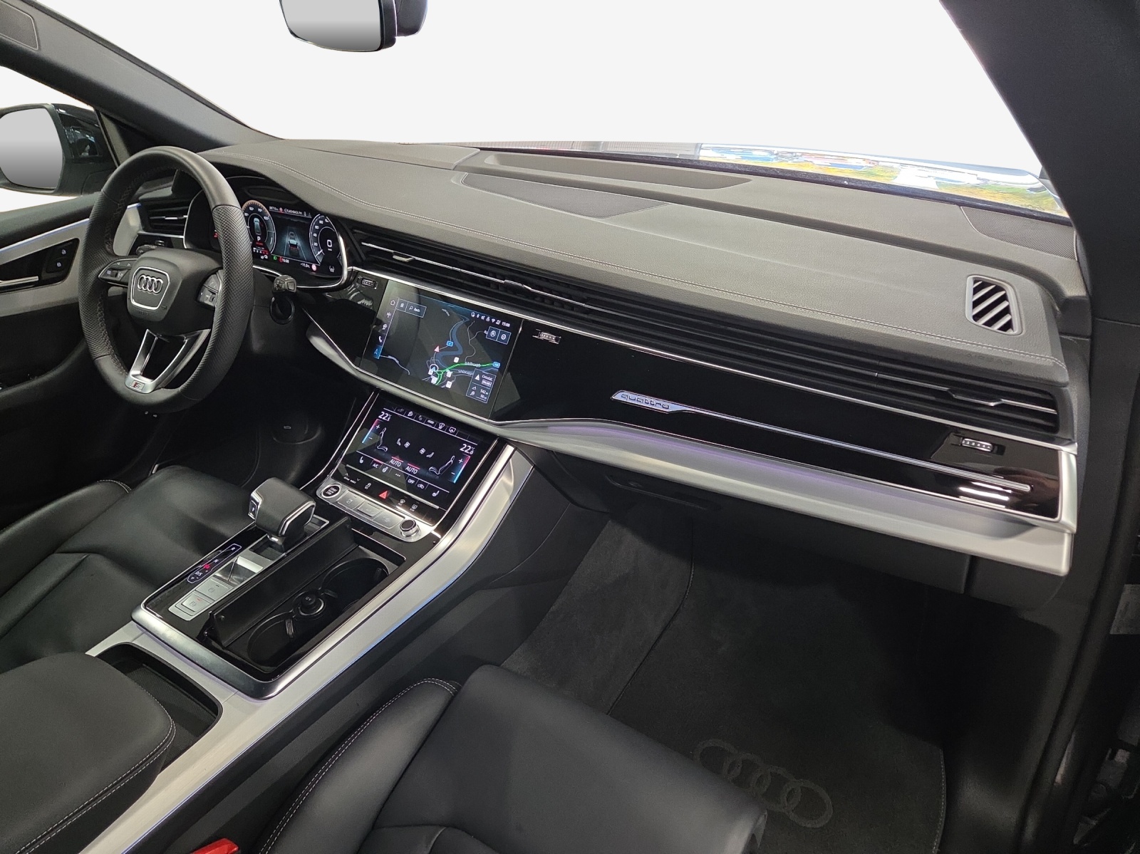 AUDI Q8 55 TFSI e quattro PHEV tiptronic-image-13