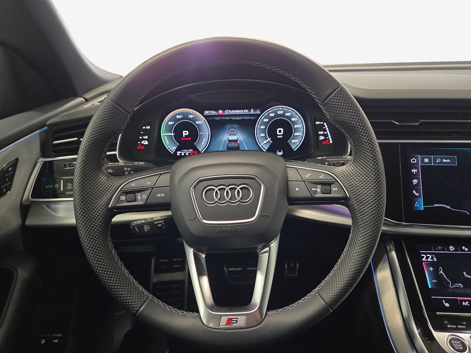 AUDI Q8 55 TFSI e quattro PHEV tiptronic-image-14