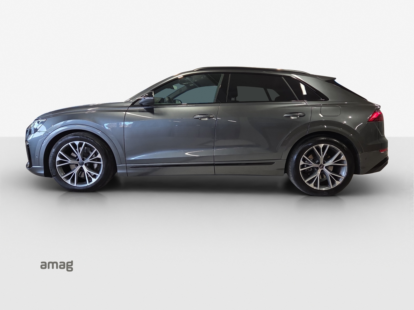 AUDI Q8 55 TFSI e quattro PHEV tiptronic-image-1