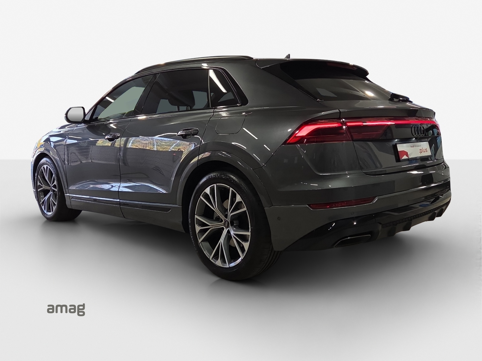 AUDI Q8 55 TFSI e quattro PHEV tiptronic-image-2