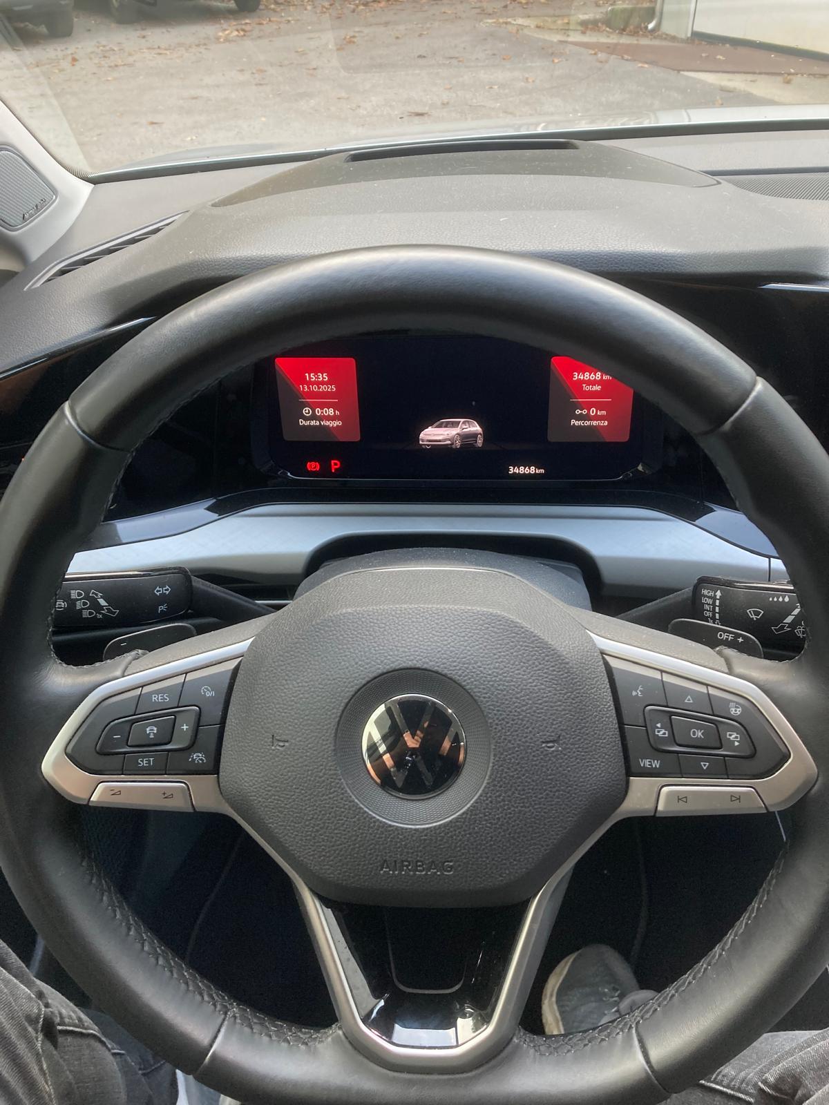 VW Golf 1.5 e TSI ACT Selection DSG-image-8