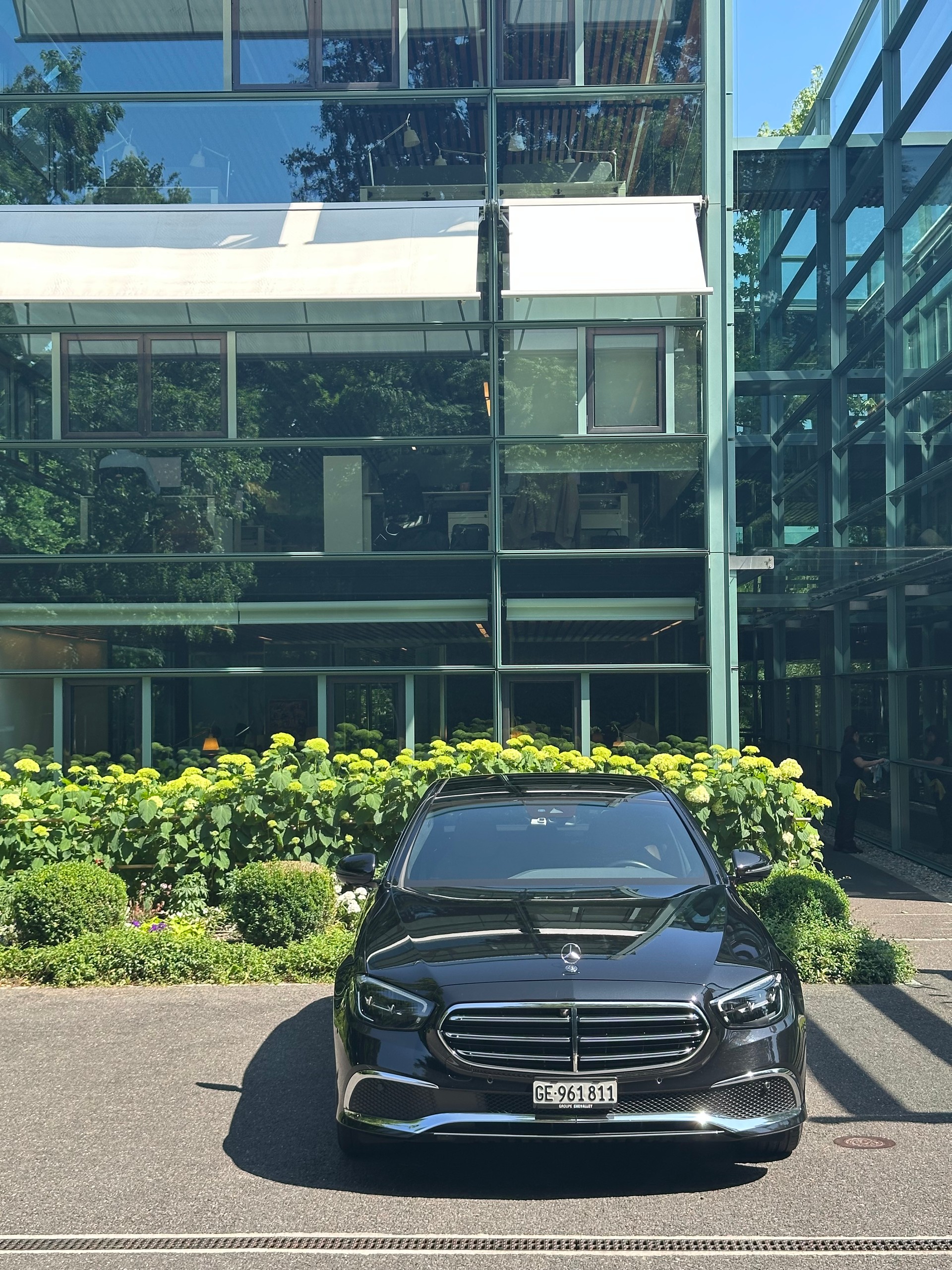 MERCEDES-BENZ E 220 d 4Matic Exclusive 9G-Tronic-image-9