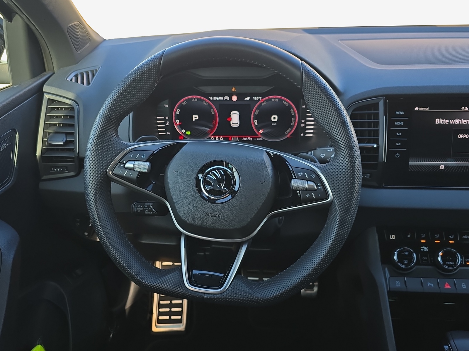 SKODA Karoq 2.0 TSI SportLine 4x4 DSG-image-9