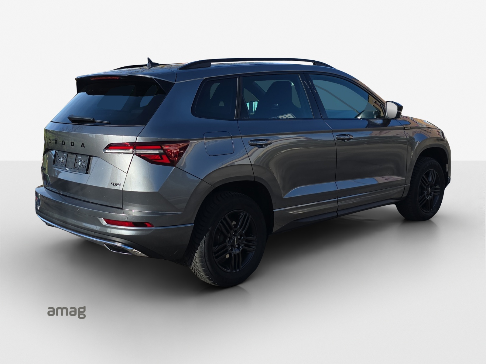 SKODA Karoq 2.0 TSI SportLine 4x4 DSG-image-4