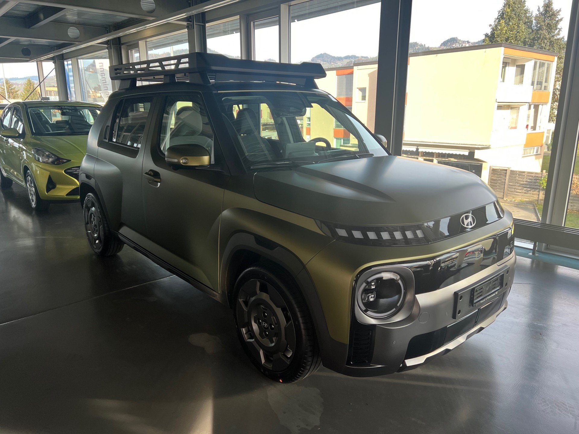 HYUNDAI Inster 49kWh Vertex Cross-image-2