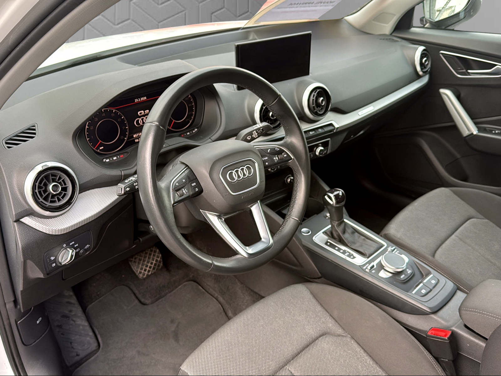 AUDI Q2 35 TFSI advanced S-tronic-image-11
