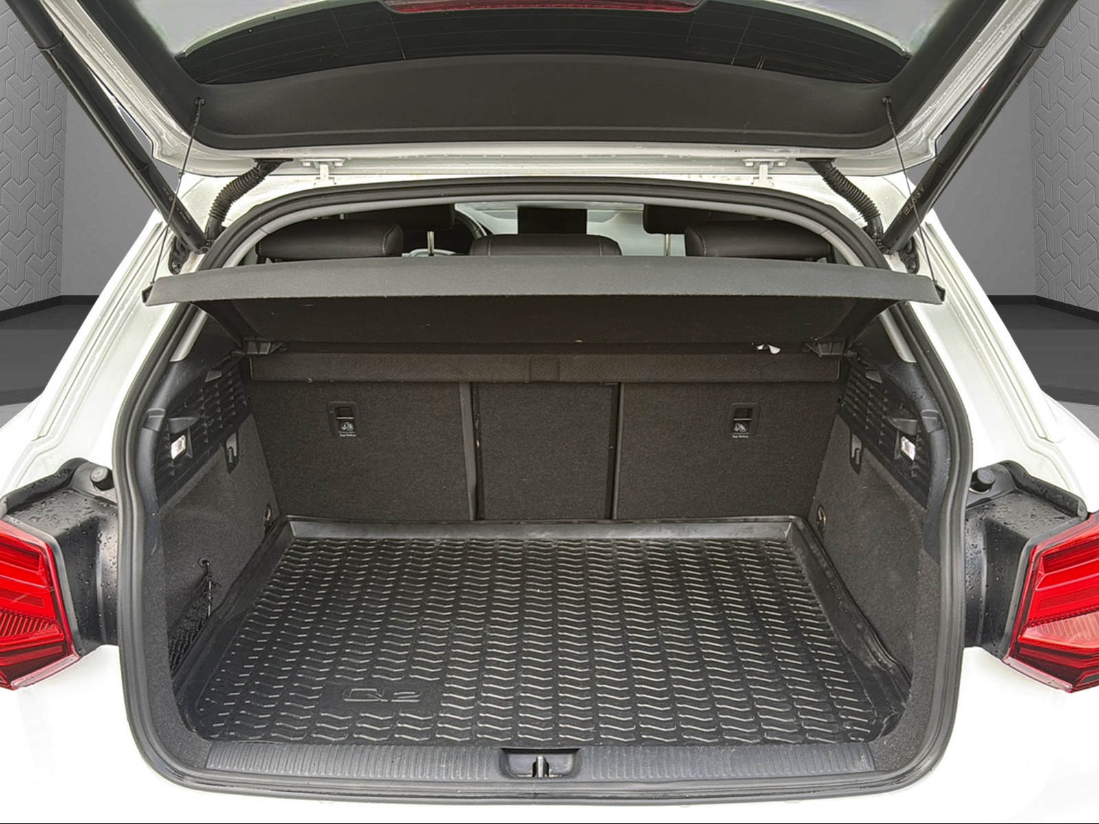 AUDI Q2 35 TFSI advanced S-tronic-image-9