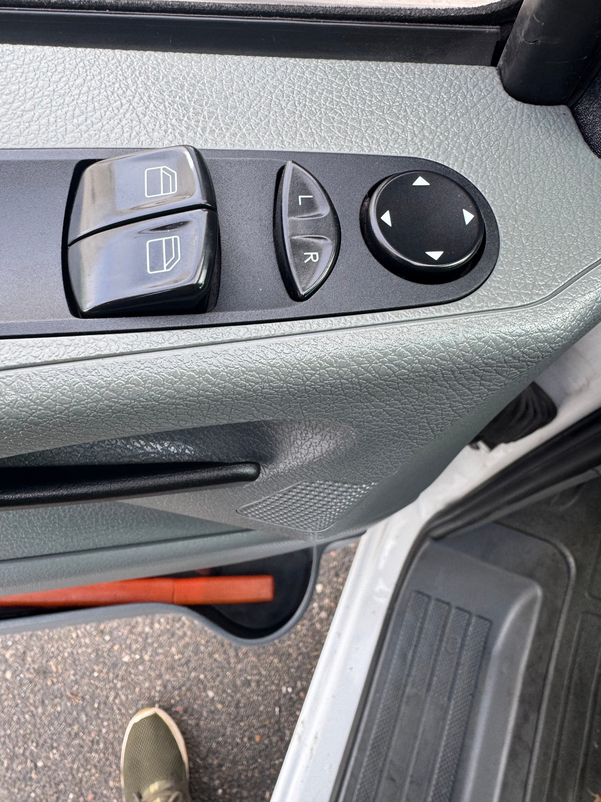 MERCEDES-BENZ Vito 111 CDI L-image-11