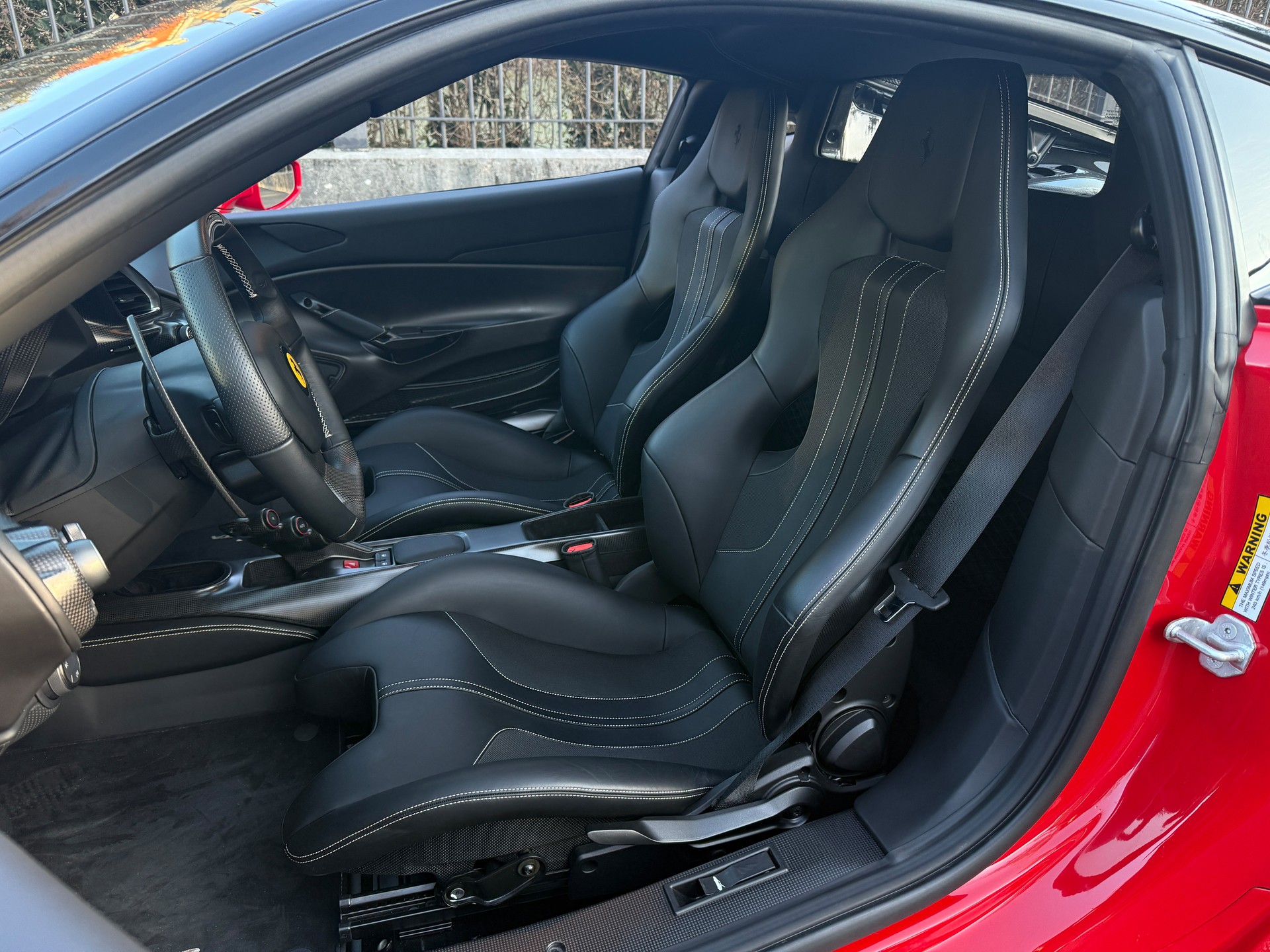 FERRARI 488 Pista 3.9 V8-image-5