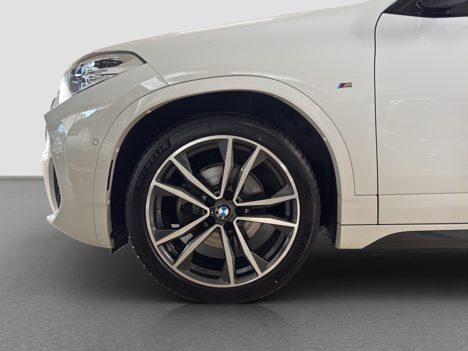 BMW X2 sDrive 18i M Sport Steptronic DSK-image-4