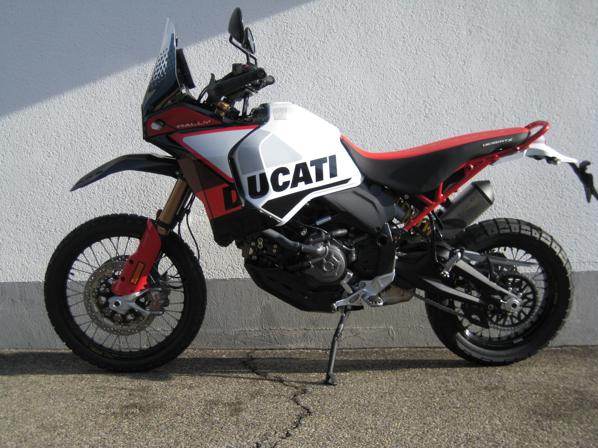 DUCATI Desert X Rally-image-1