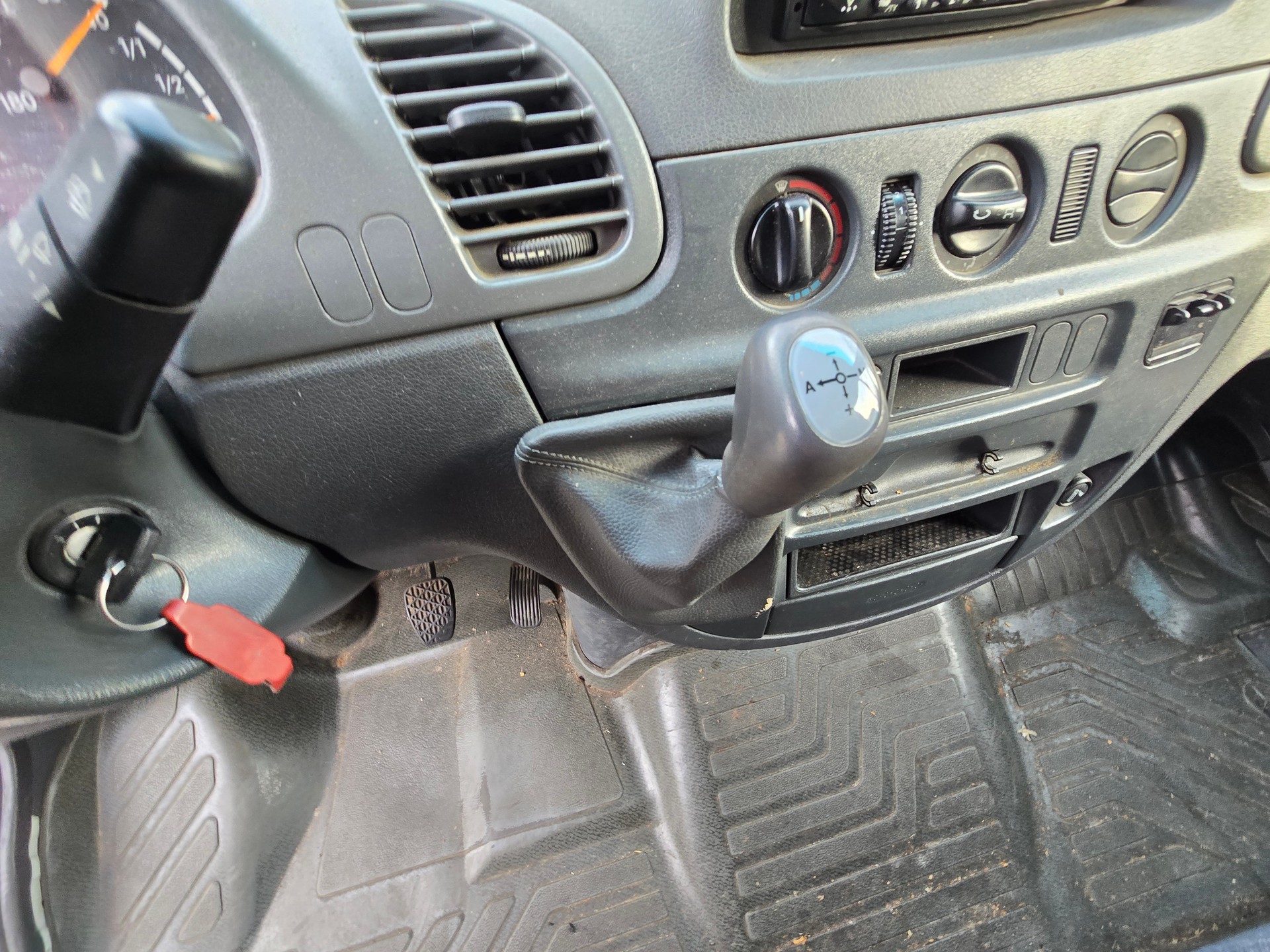 MERCEDES-BENZ Sprinter 311 CDI-image-11