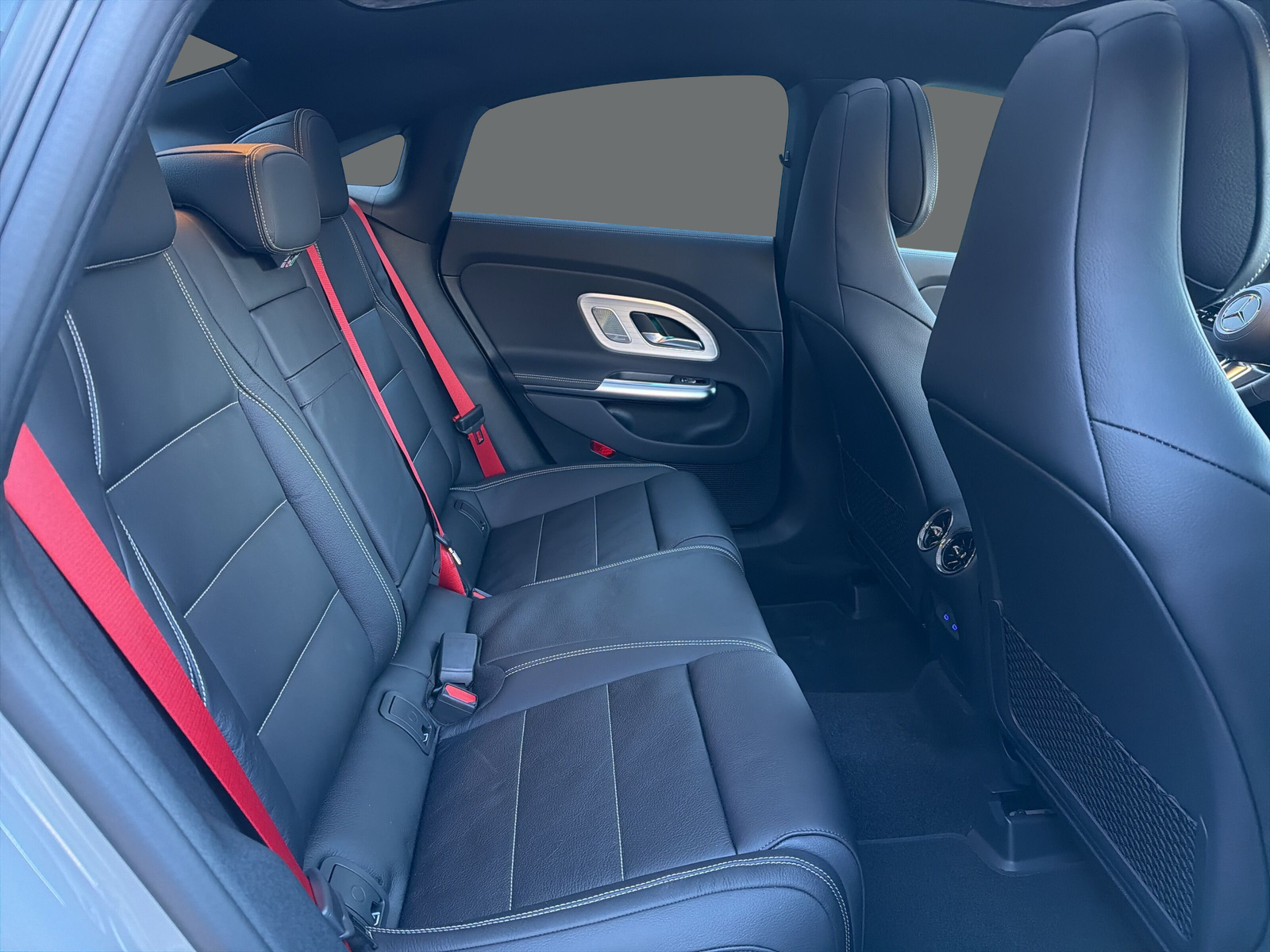 MERCEDES-BENZ CLA 220 8G-DCT 4Matic-image-18