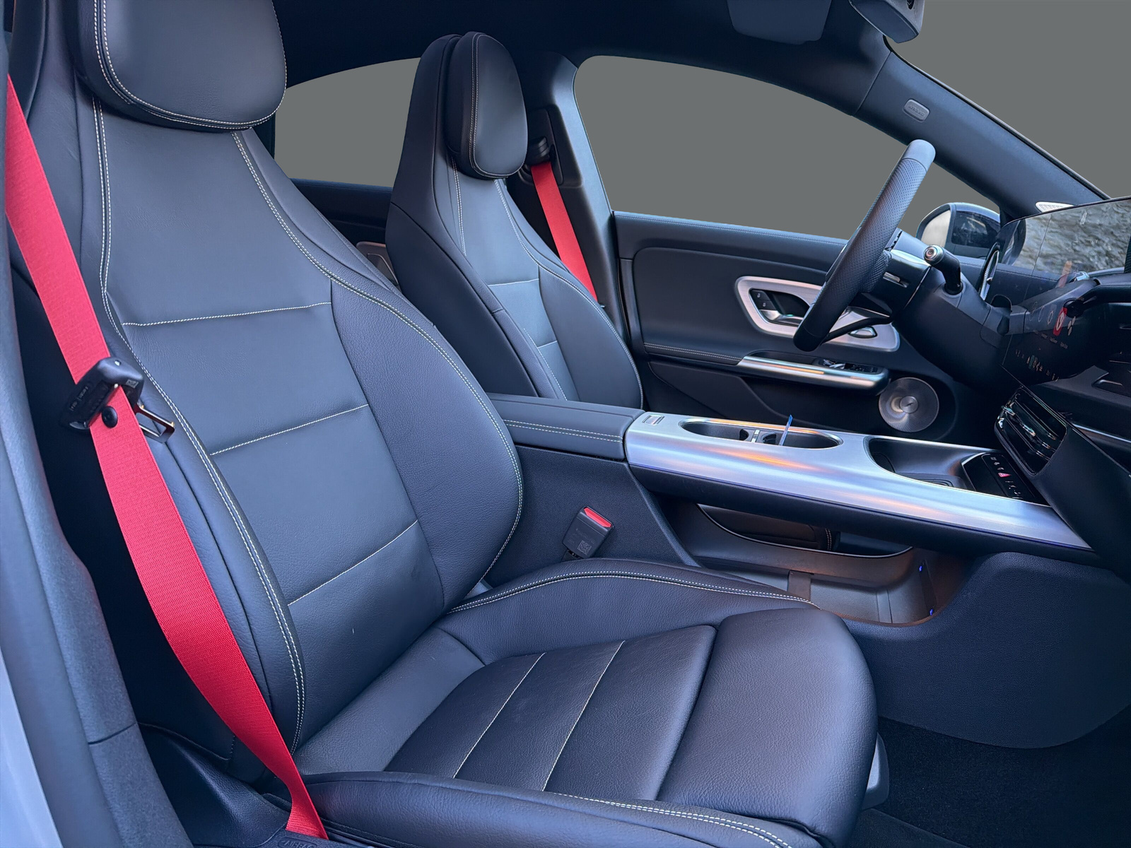 MERCEDES-BENZ CLA 220 8G-DCT 4Matic-image-17