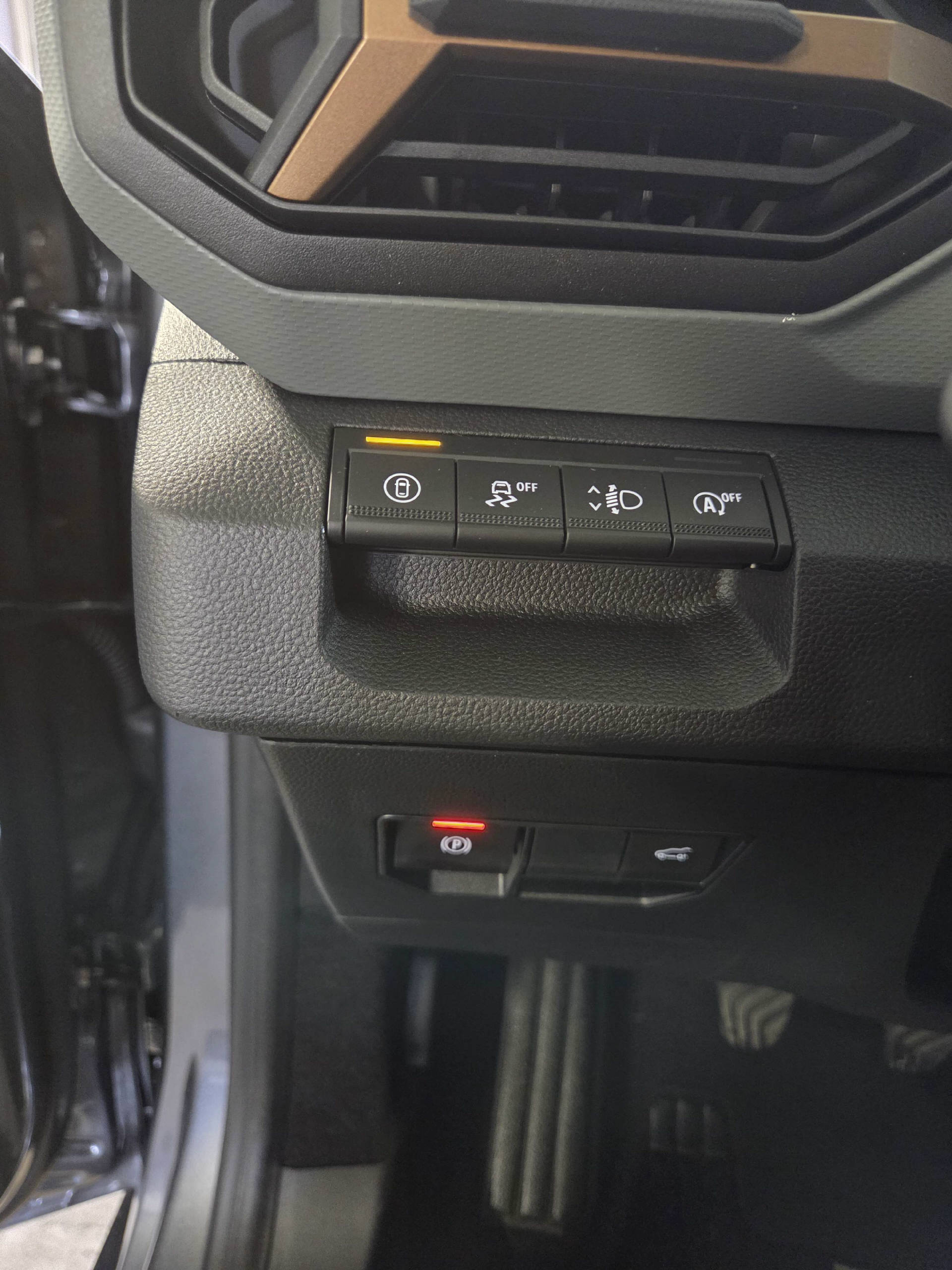 DACIA Bigster 1.2 TCe Extreme 4WD-image-10