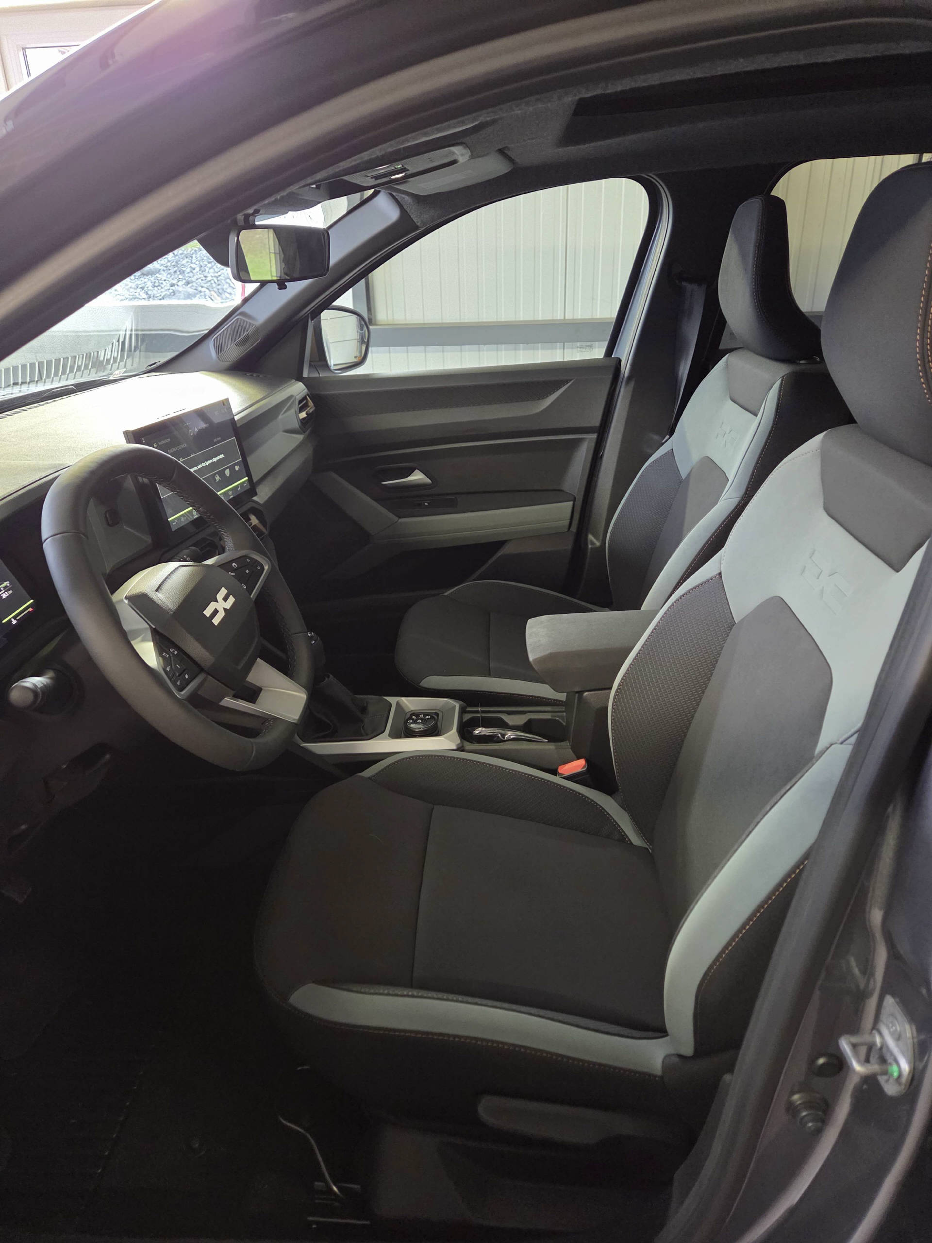 DACIA Bigster 1.2 TCe Extreme 4WD-image-4