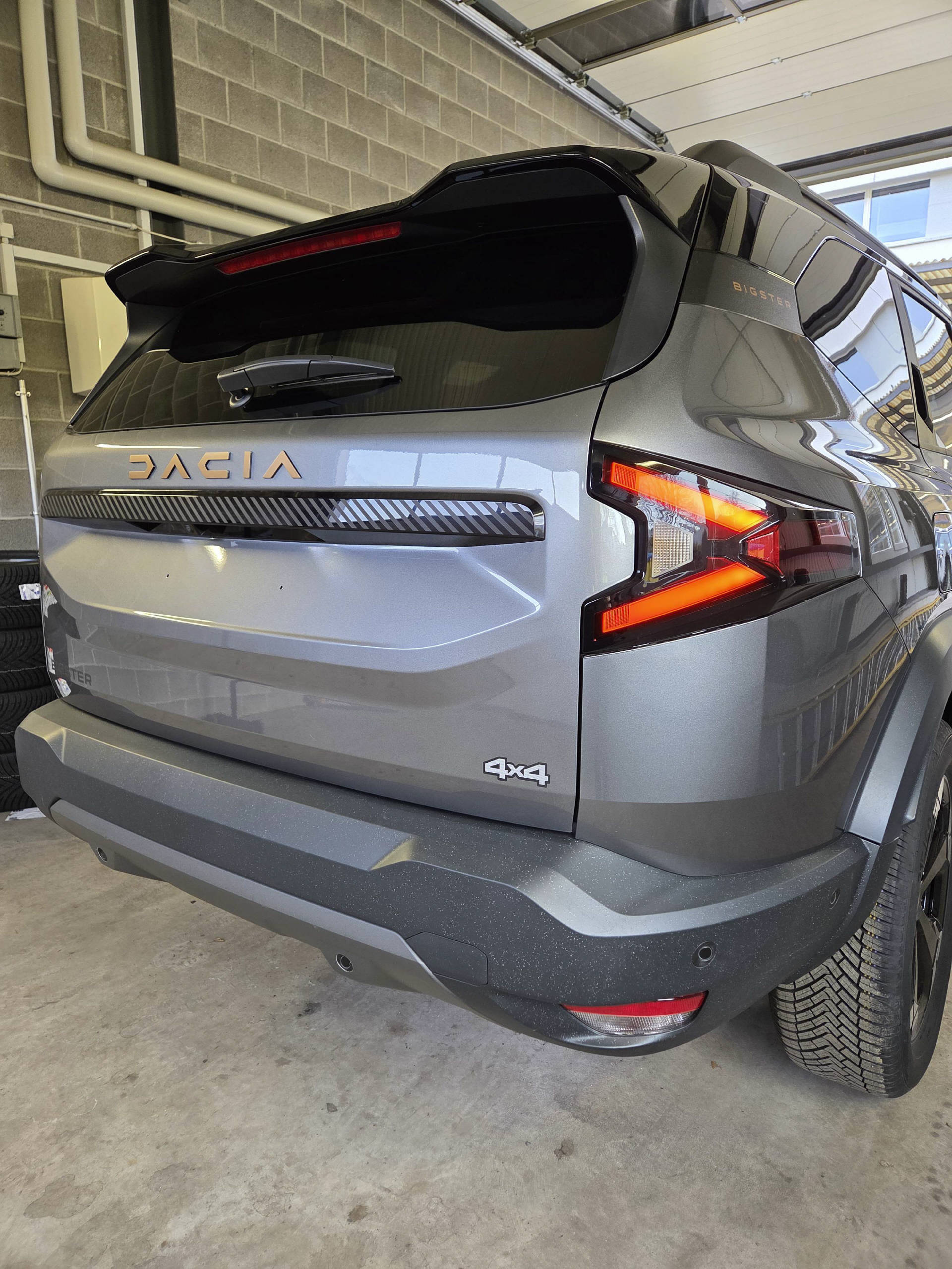 DACIA Bigster 1.2 TCe Extreme 4WD-image-14