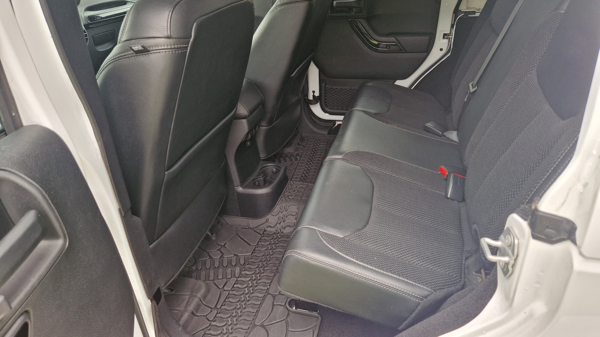 JEEP Wrangler 2.8CRD Unlimited 75th Anniversary Automat-image-10
