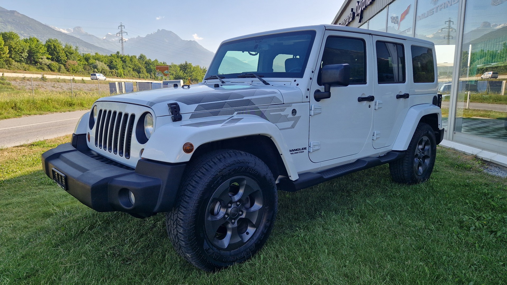 JEEP Wrangler 2.8CRD Unlimited 75th Anniversary Automat-image-2