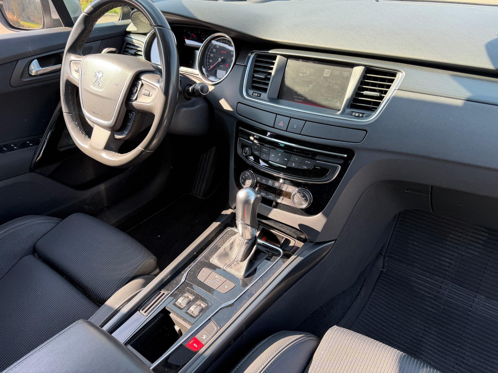 PEUGEOT 508 SW 2.0 BlueHDi Allure Automatic-image-6