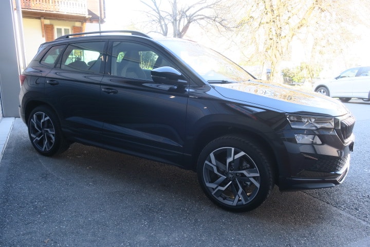 SKODA Karoq 2.0 TSI SportLine 4x4 DSG-image-2