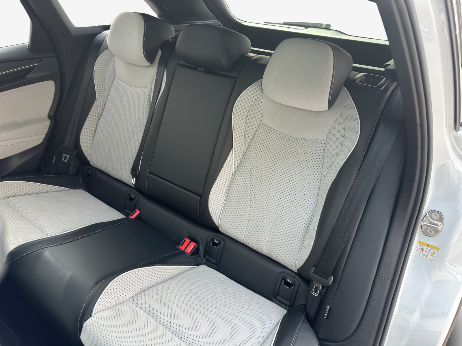 VW ID.7 Tourer Pro S 86 kWh Pro S-image-11