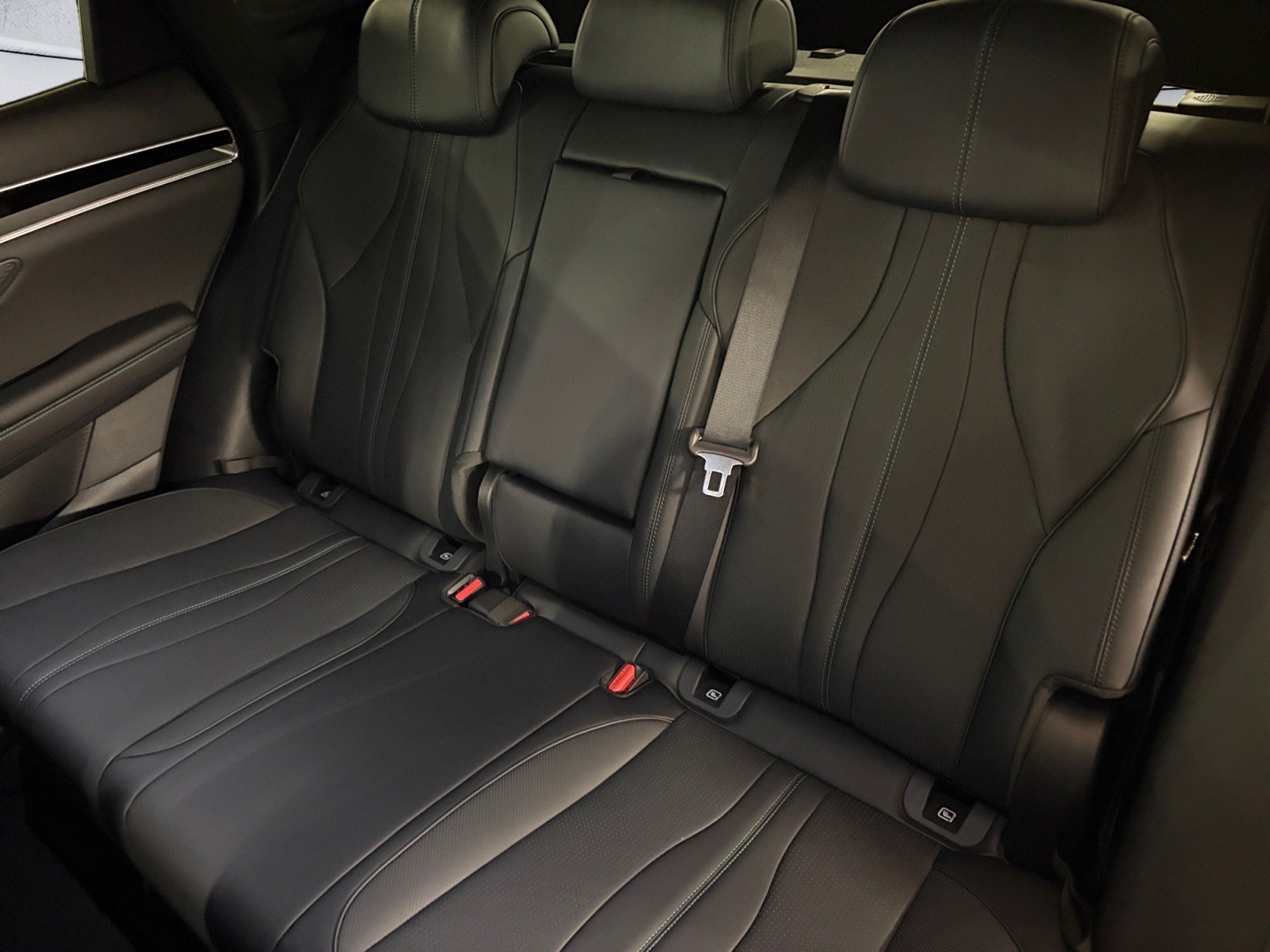 BYD Seal U DM-i Design AWD/#1 Elite Dealer – AutoScout24 Award 2025 Winner-image-14