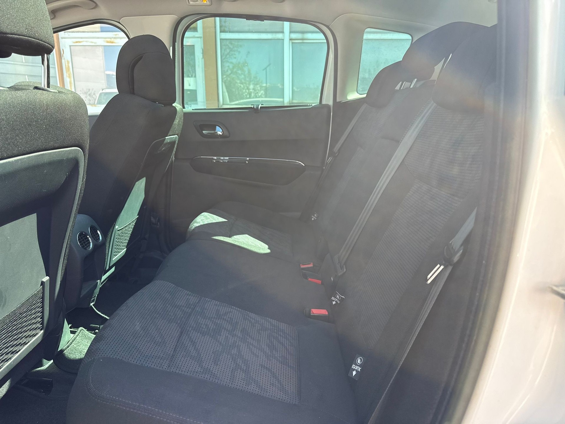 PEUGEOT 3008 1.6 16V T Platinum-image-5
