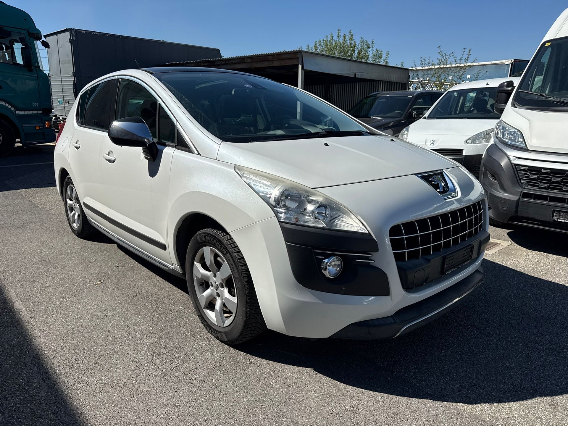 PEUGEOT 3008 1.6 16V T Platinum-image-1