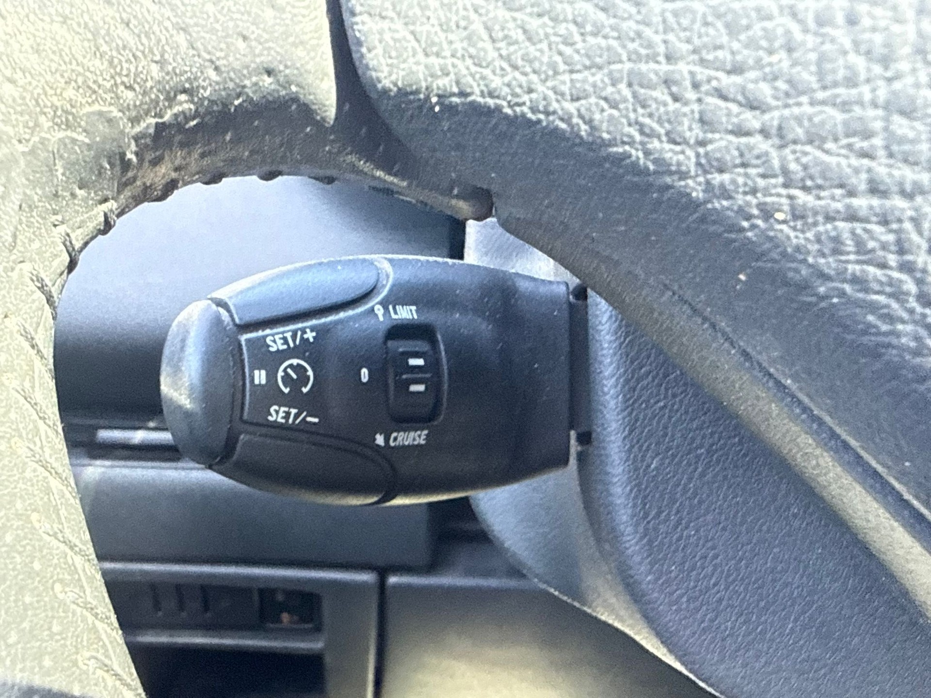 PEUGEOT 3008 1.6 16V T Platinum-image-6