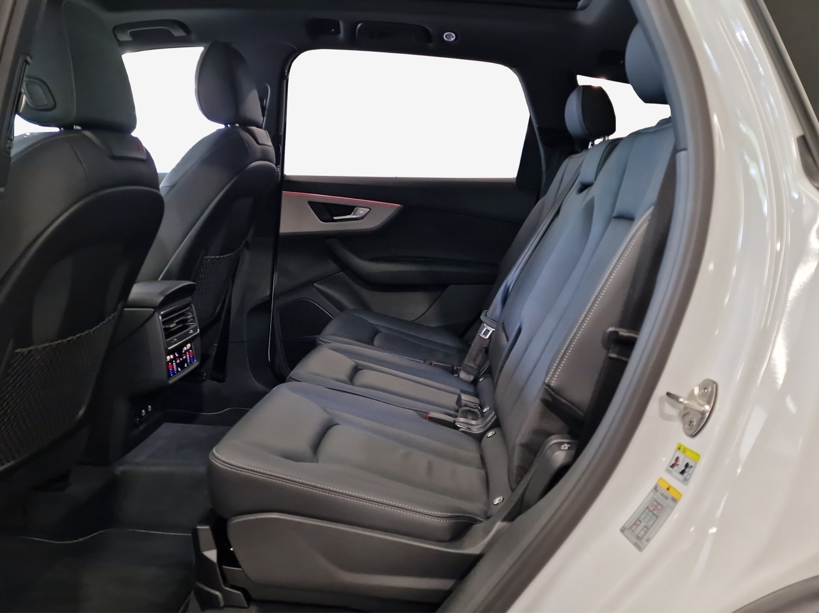 AUDI Q7 SUV TDI quattro 210 kW S Line tiptronic-image-15