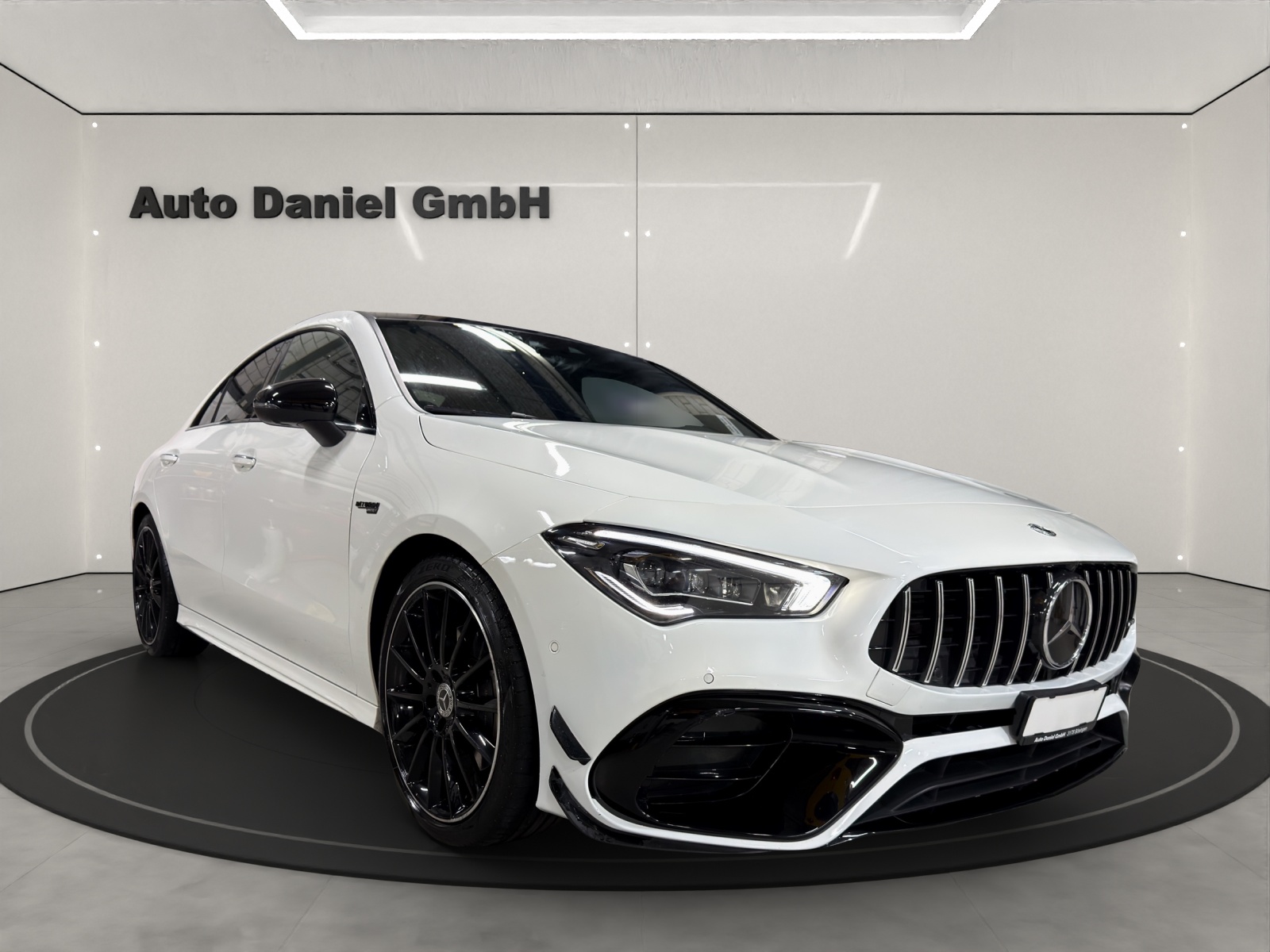 MERCEDES-BENZ CLA 200 d AMG Line 8G-DCT-image-3