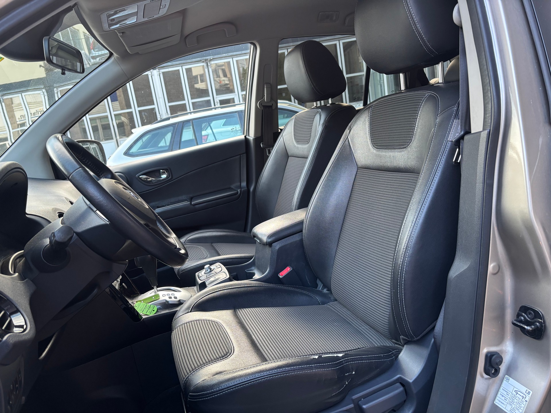 RENAULT Koleos 2.0 dCi Bose 4x4 Automatic-image-5