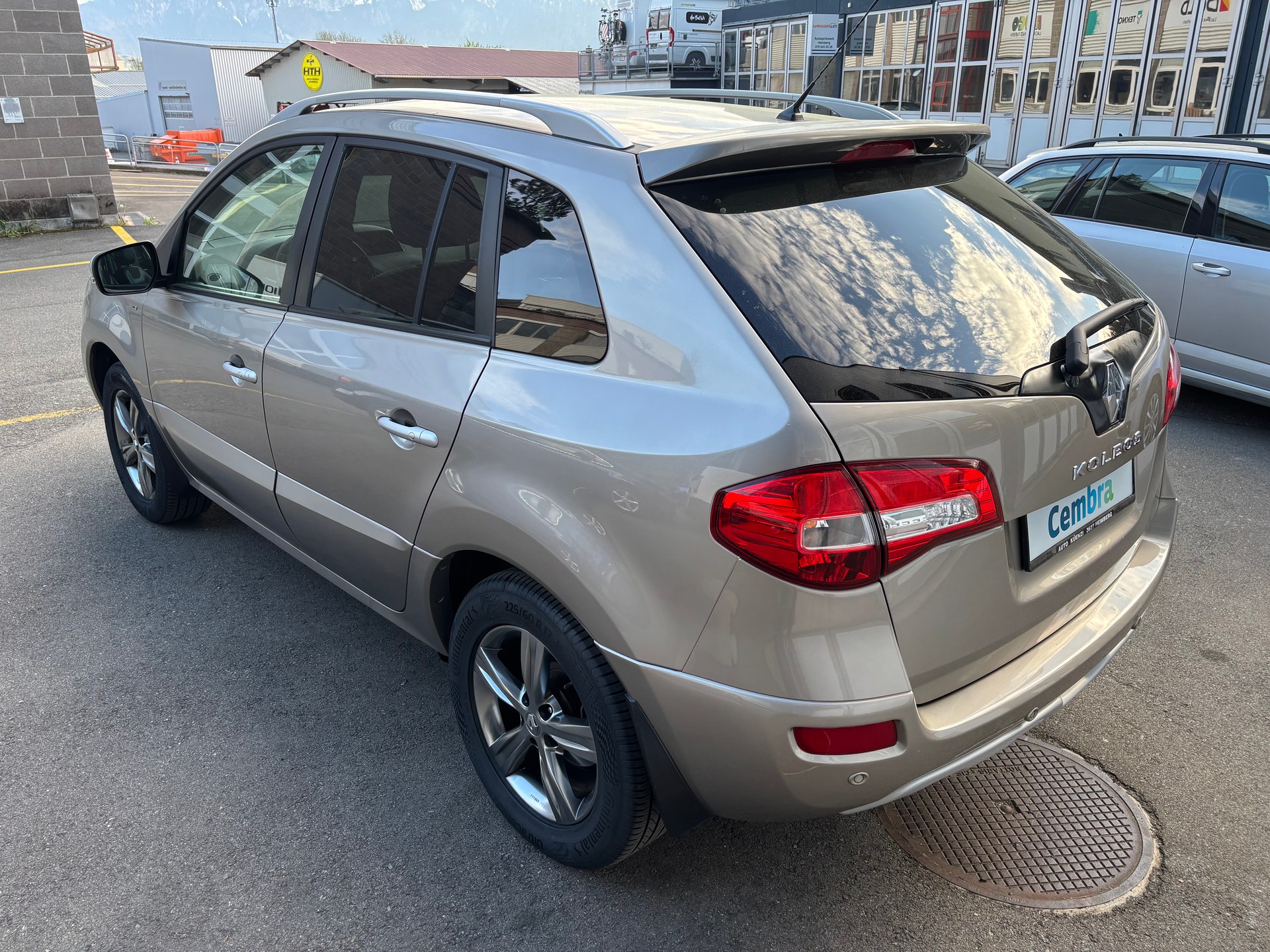 RENAULT Koleos 2.0 dCi Bose 4x4 Automatic-image-2
