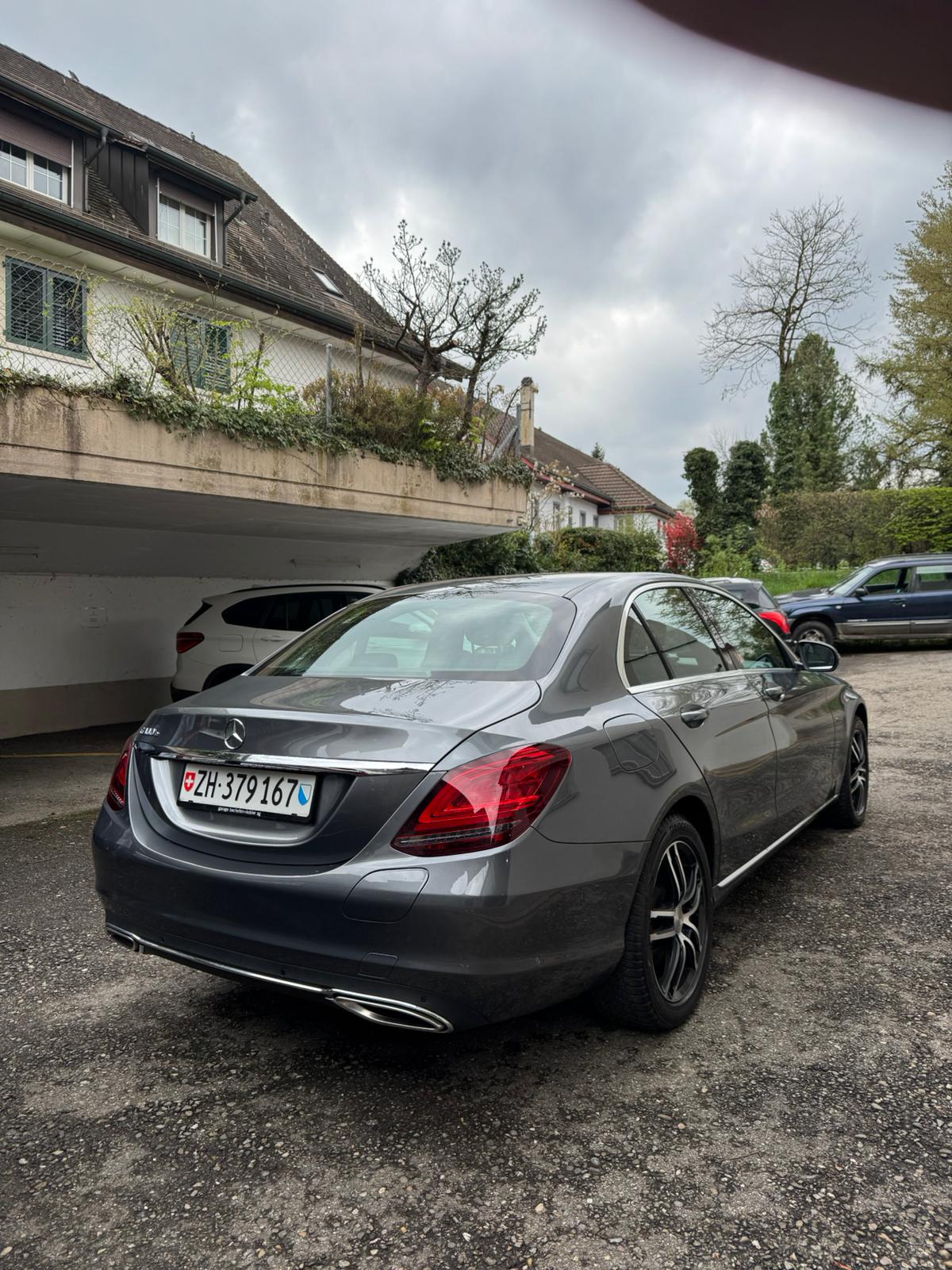 MERCEDES-BENZ Mercedes-Benz C 300 e 9G-Tronic Limousine-image-3
