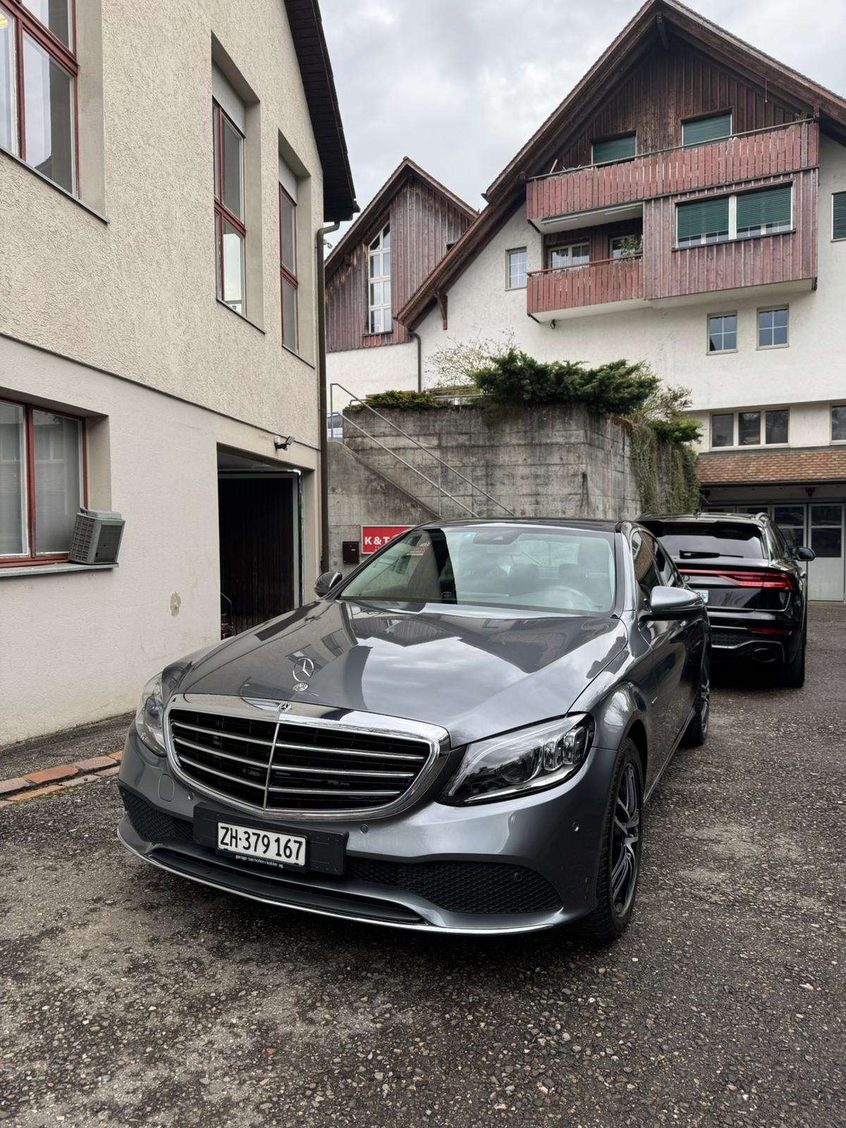 MERCEDES-BENZ Mercedes-Benz C 300 e 9G-Tronic Limousine