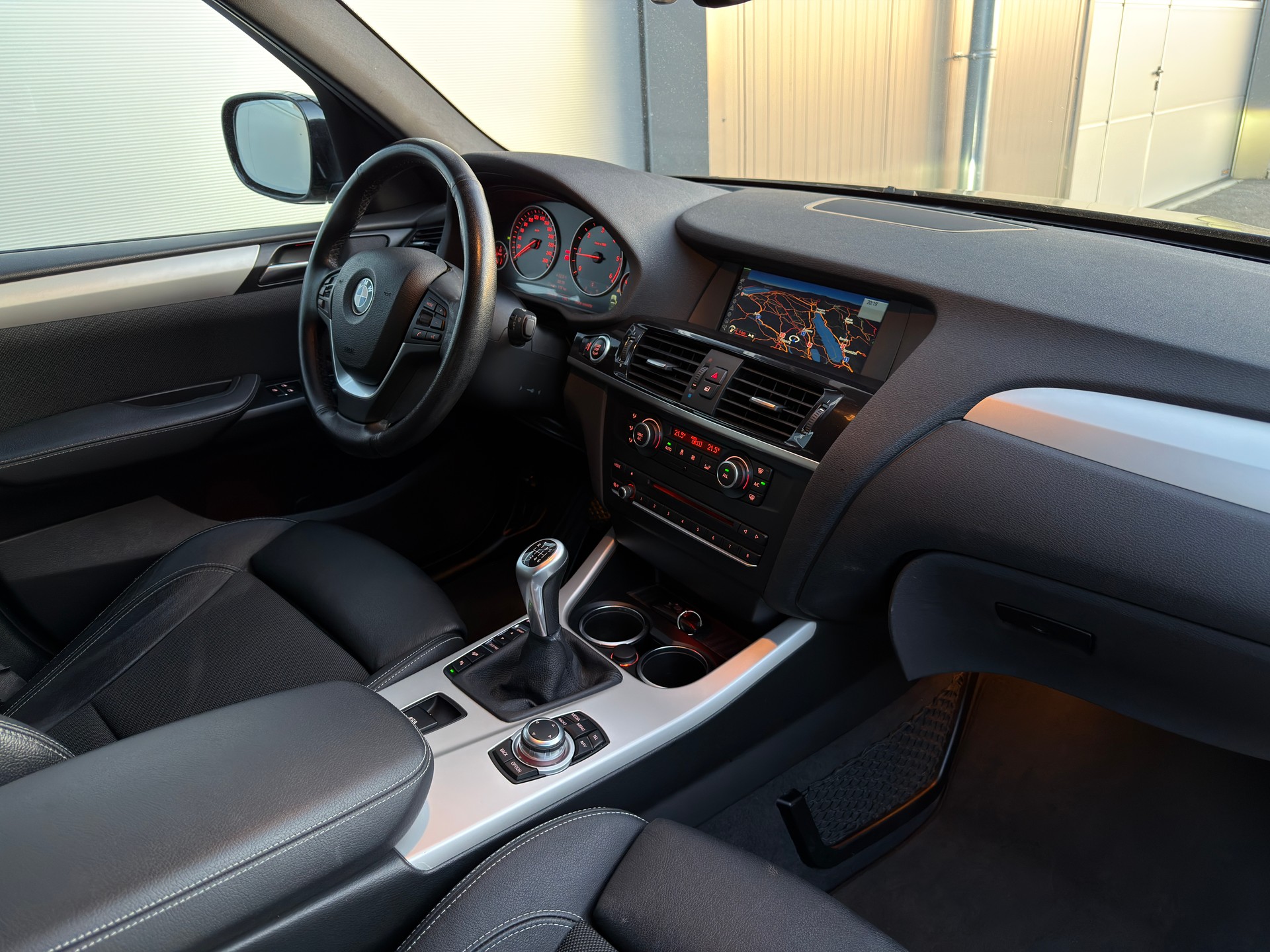 BMW X3 xDrive 20d-image-7